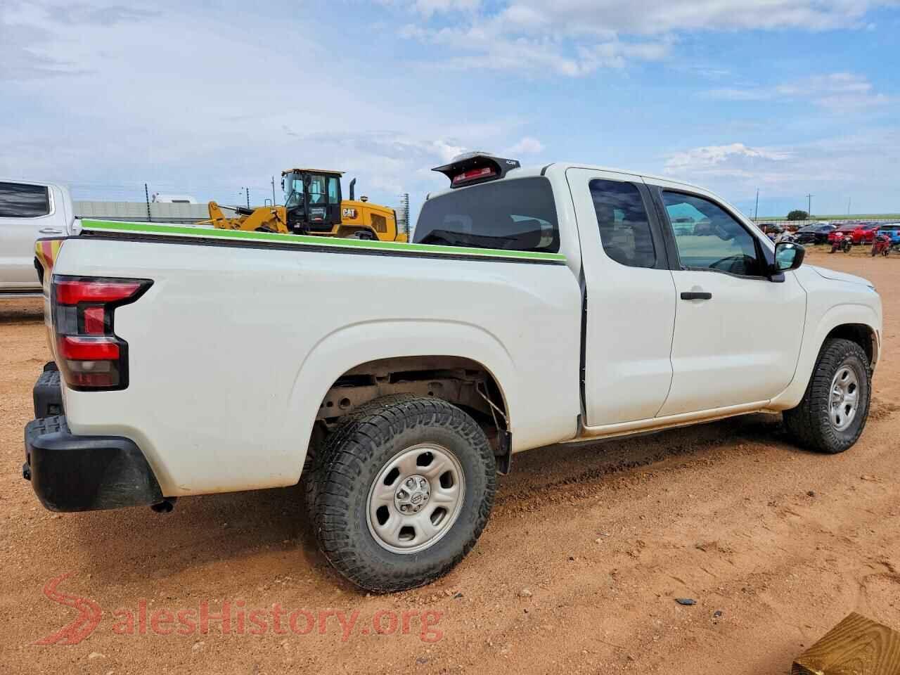 2024 NISSAN FRONTIER VIN 1N6ED1CM9RN665927, right side view
