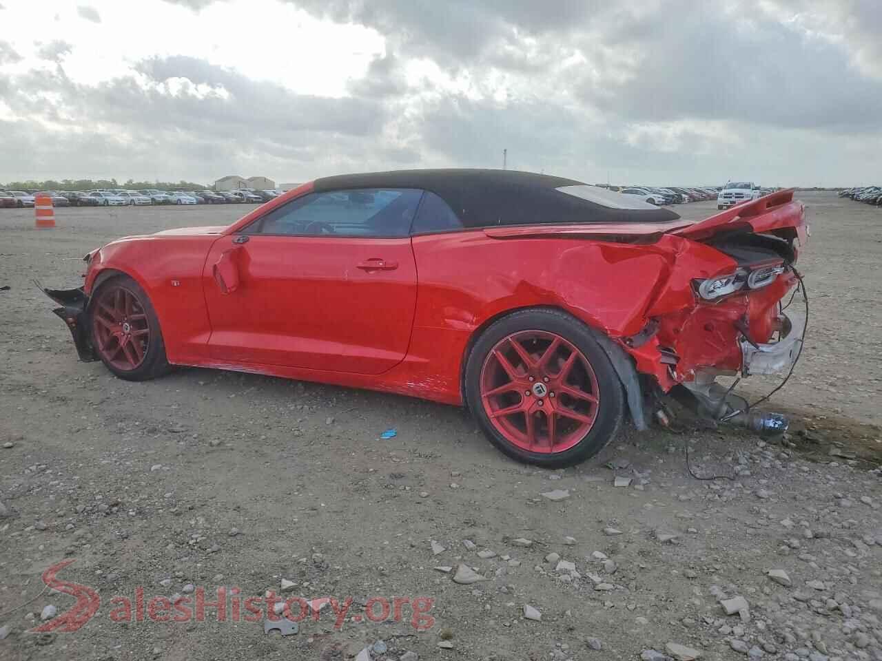 2020 CHEVROLET CAMARO VIN 1G1FB3DS4L0105428, front view