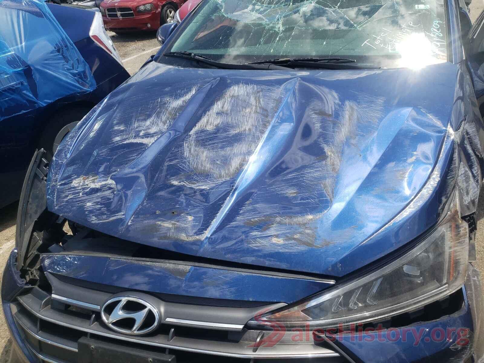 5NPD84LF0KH486011 2019 HYUNDAI ELANTRA