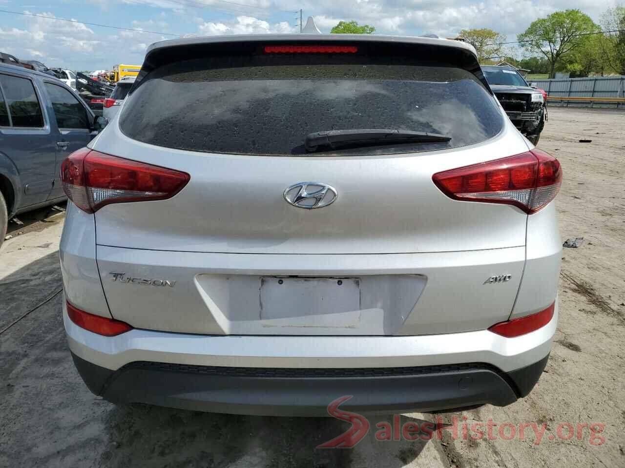 KM8J3CA40JU747943 2018 HYUNDAI TUCSON