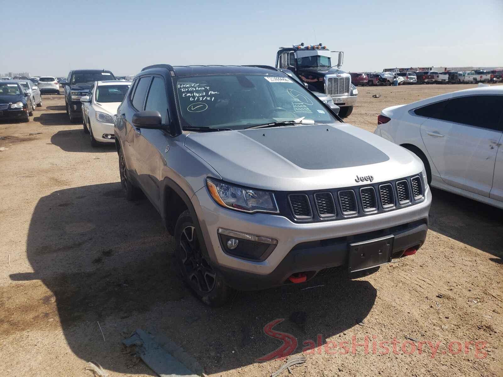 3C4NJDDB9KT721557 2019 JEEP COMPASS