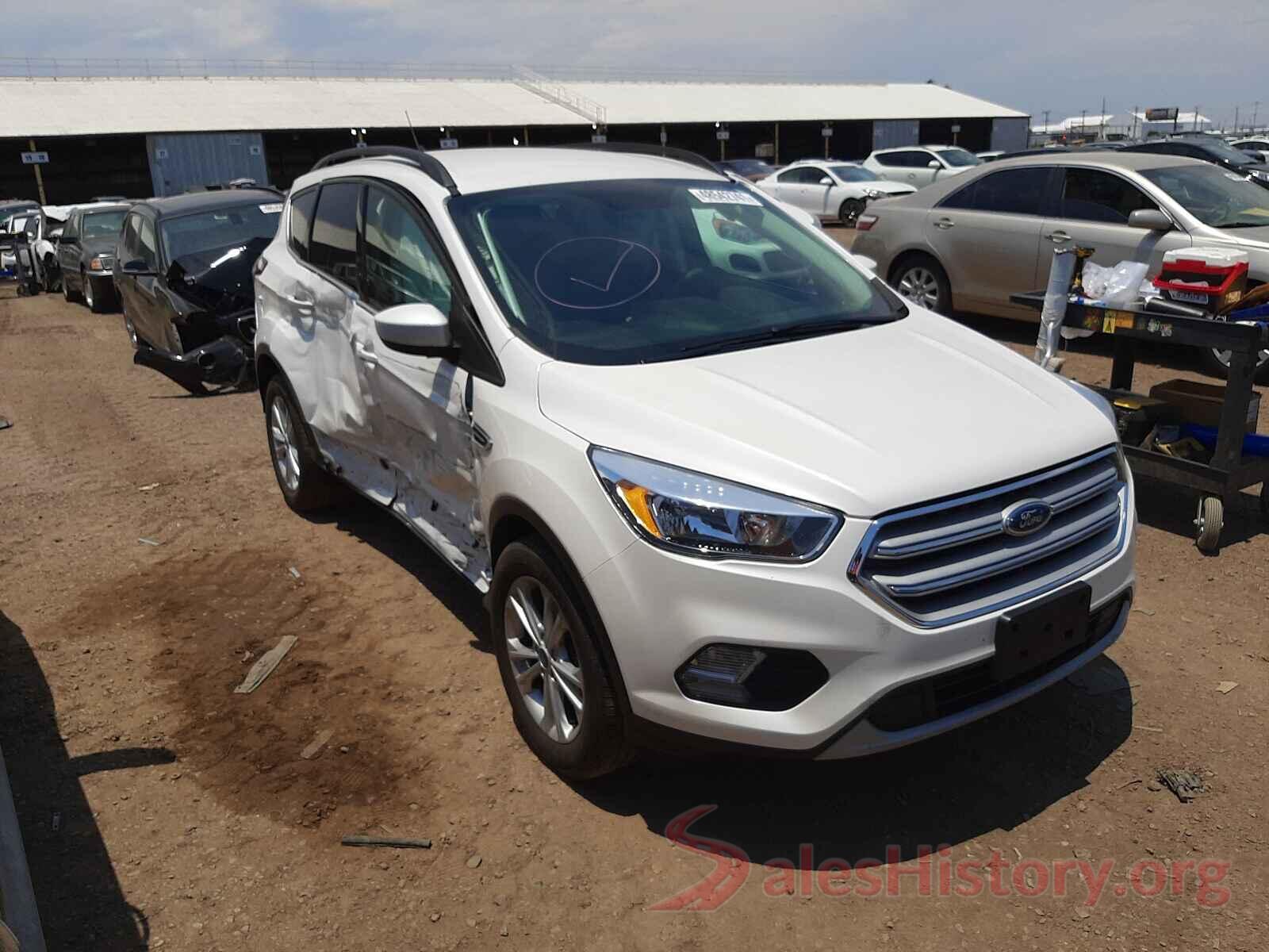 1FMCU9GD1JUC19313 2018 FORD ESCAPE