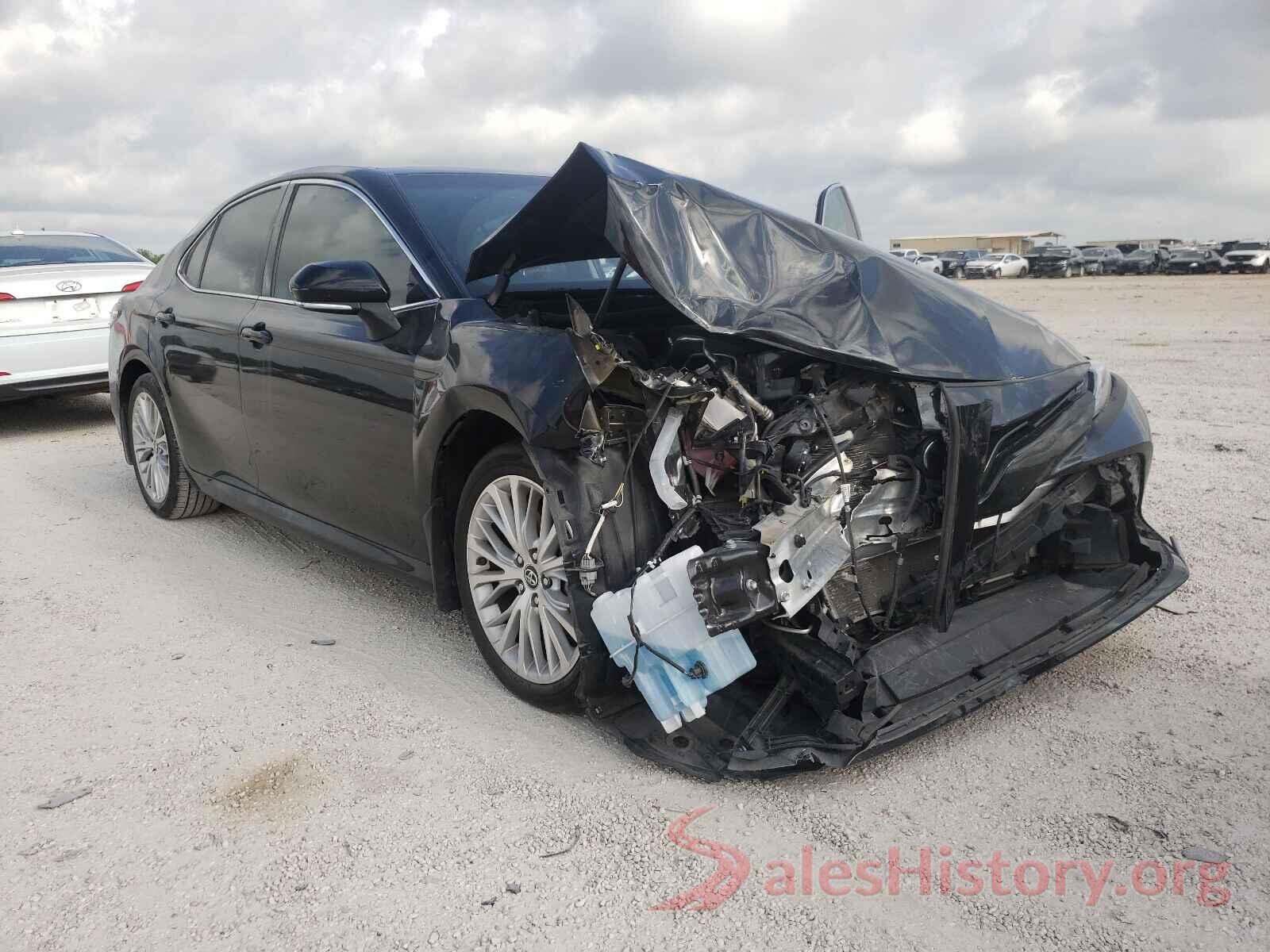 4T1B11HK6JU114298 2018 TOYOTA CAMRY