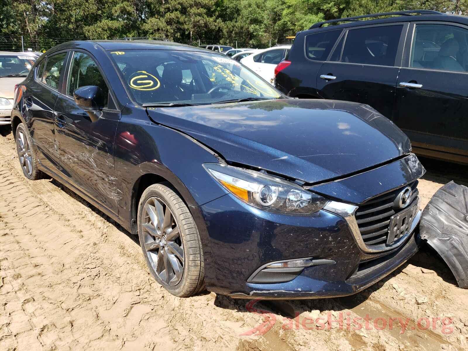 3MZBN1L3XJM264621 2018 MAZDA 3