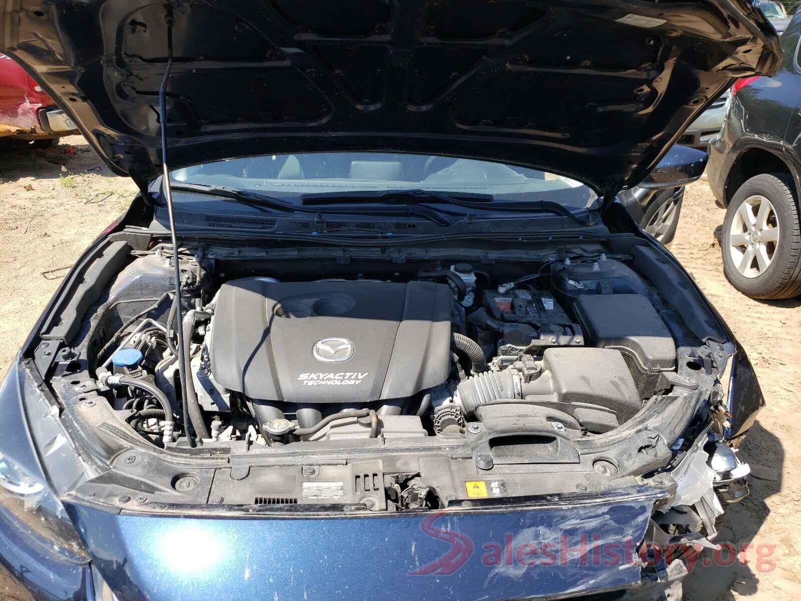 3MZBN1L3XJM264621 2018 MAZDA 3