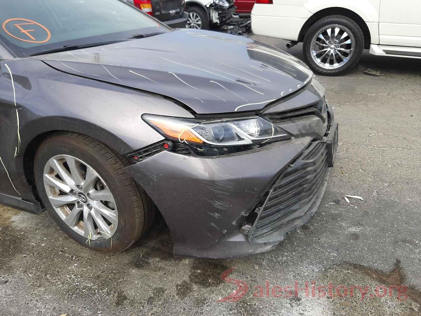 4T1B11HK7JU580905 2018 TOYOTA CAMRY