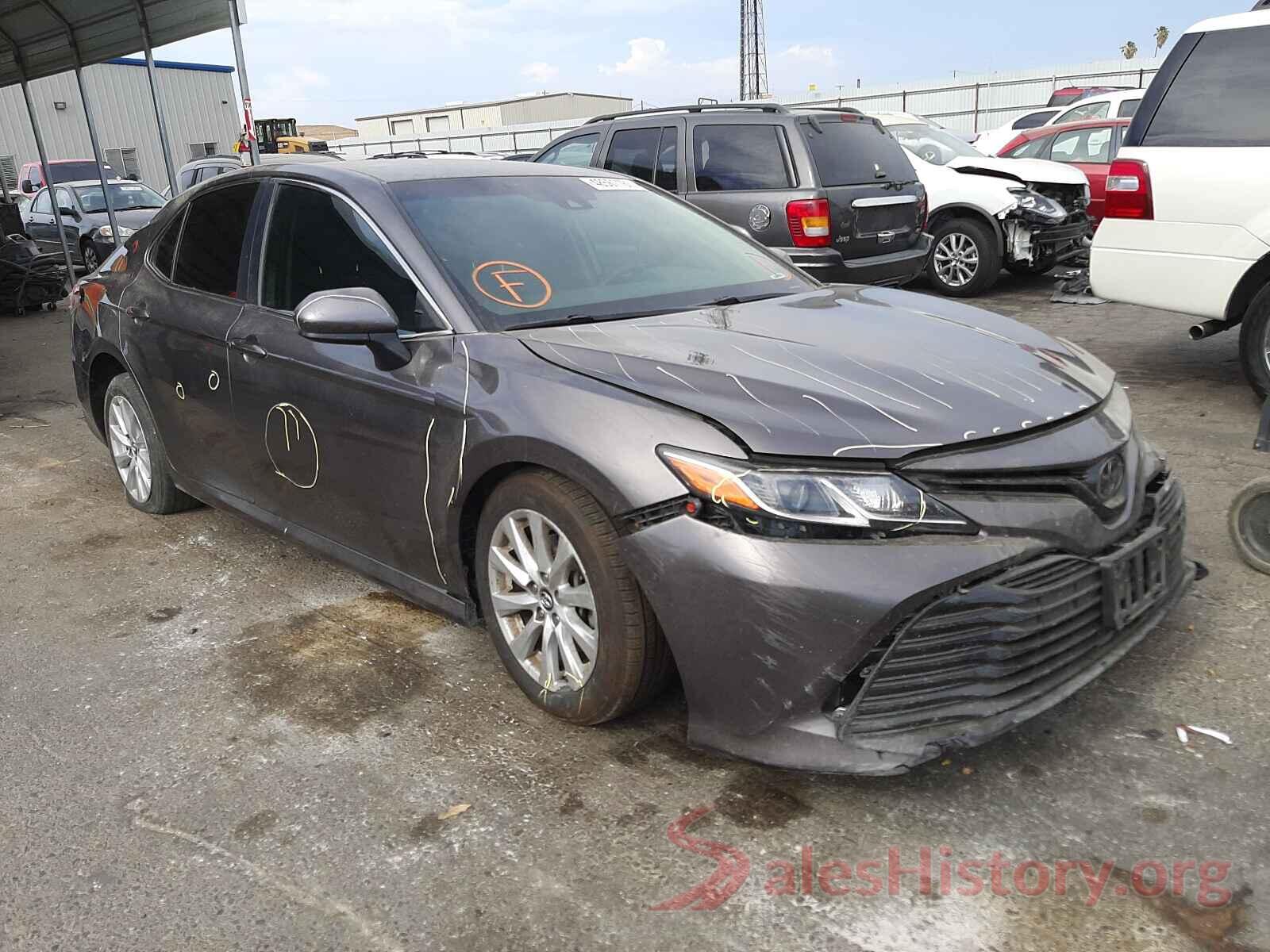 4T1B11HK7JU580905 2018 TOYOTA CAMRY