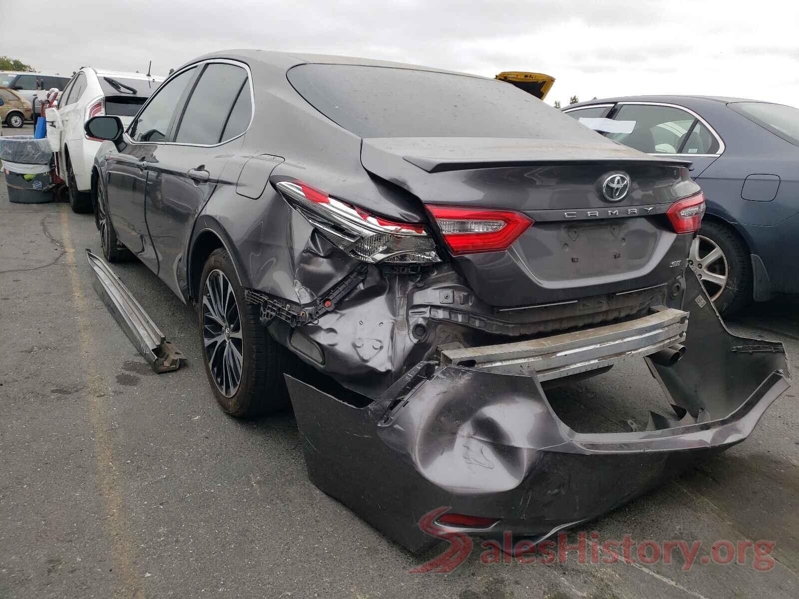 4T1B11HK4JU599461 2018 TOYOTA CAMRY