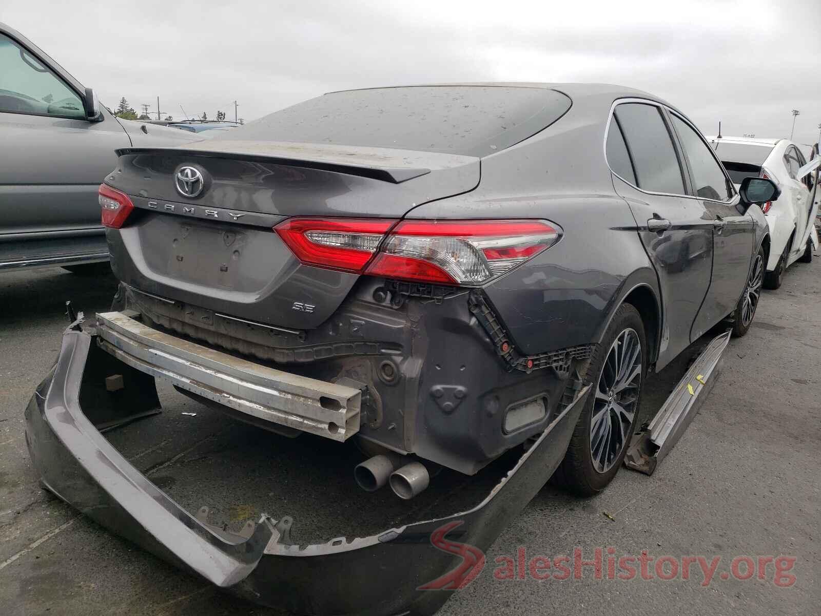 4T1B11HK4JU599461 2018 TOYOTA CAMRY