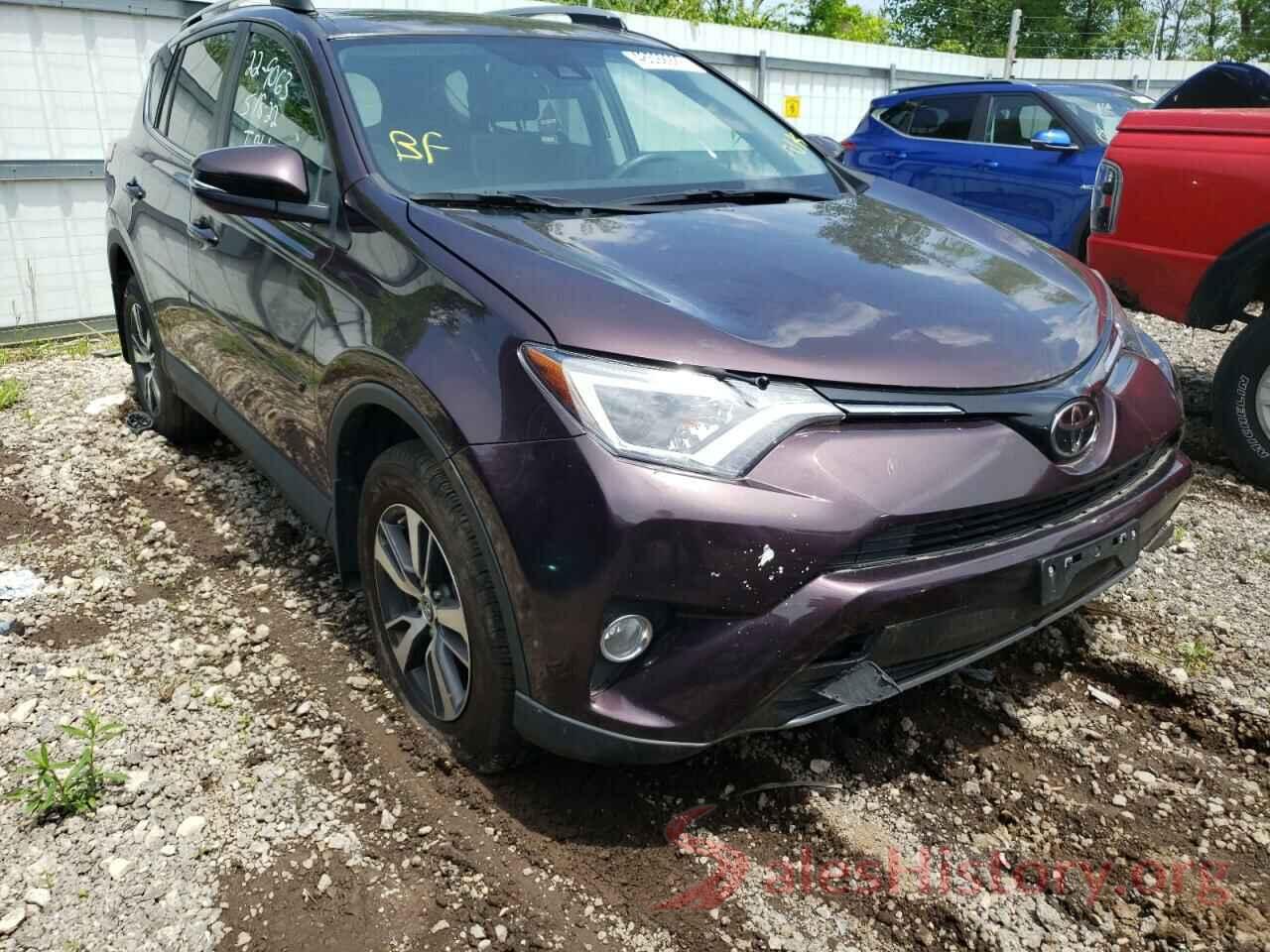 2T3RFREVXJW759525 2018 TOYOTA RAV4