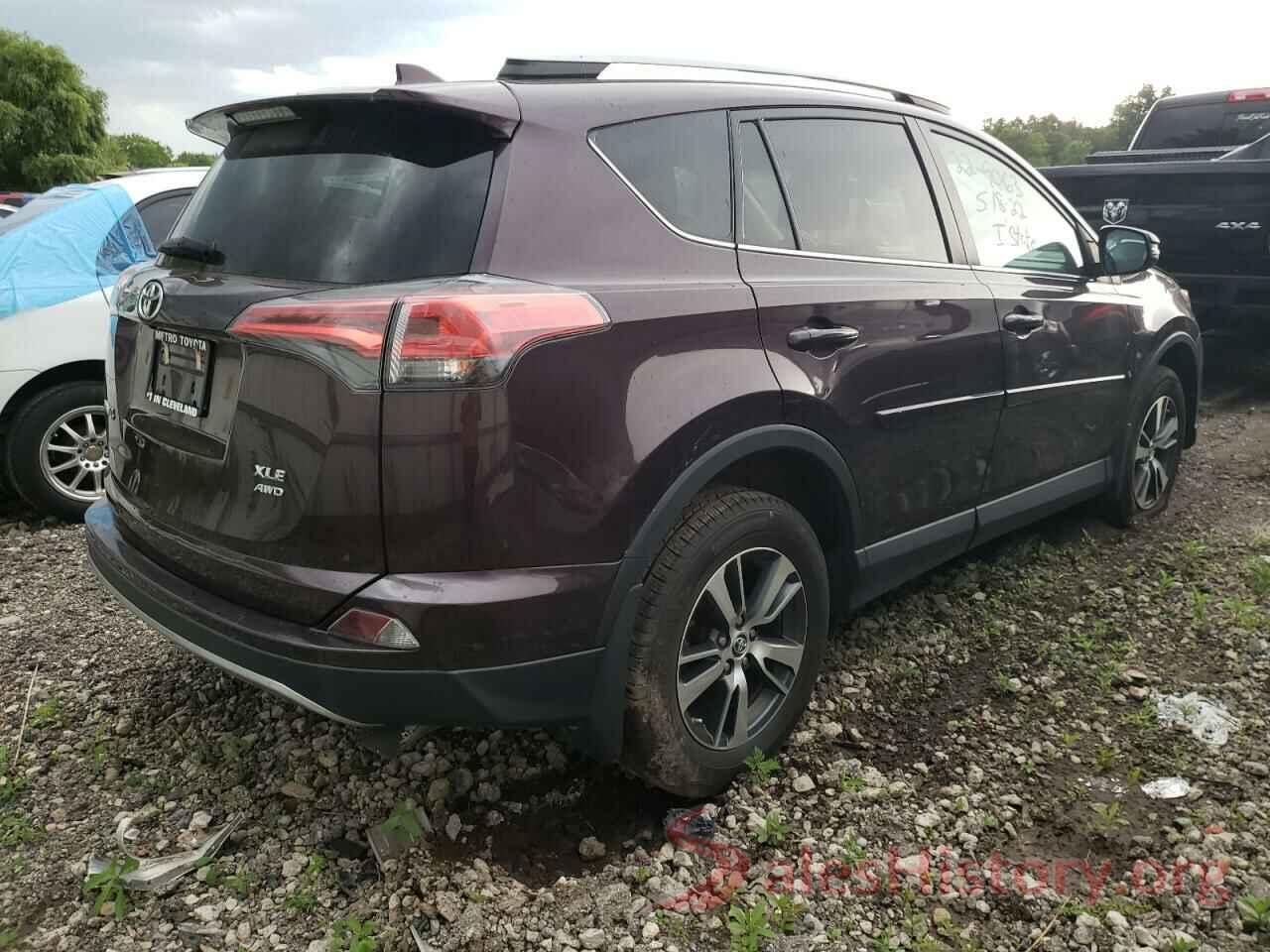 2T3RFREVXJW759525 2018 TOYOTA RAV4