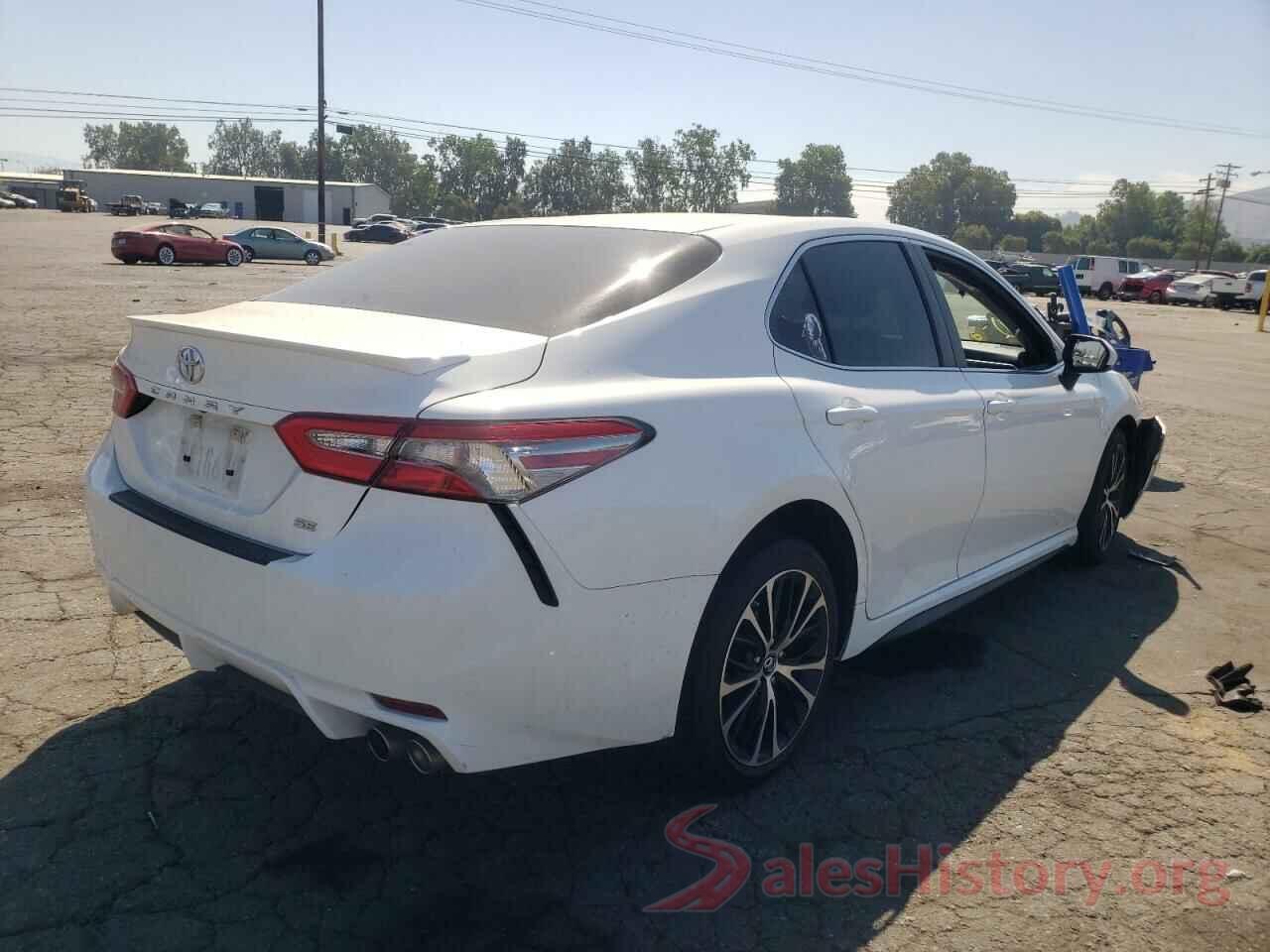 4T1B11HK4JU652997 2018 TOYOTA CAMRY