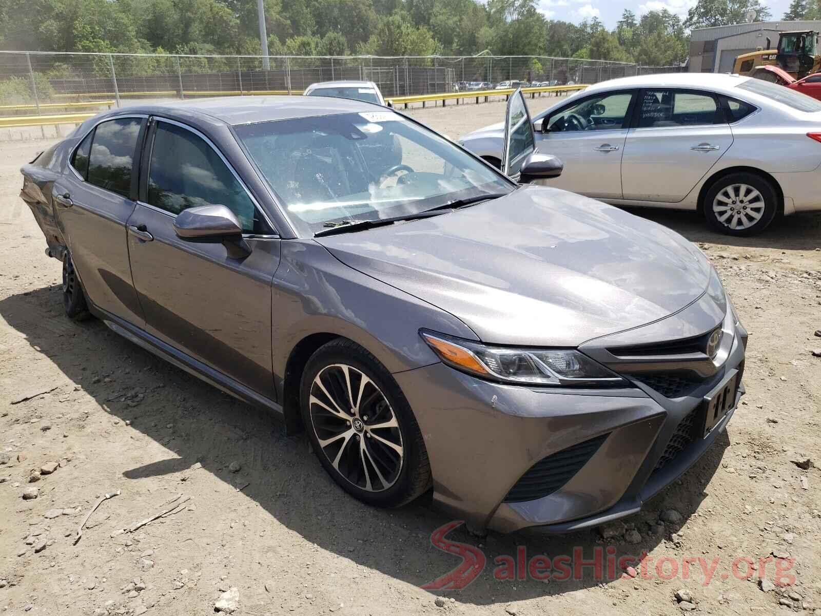 4T1B11HK1JU026565 2018 TOYOTA CAMRY