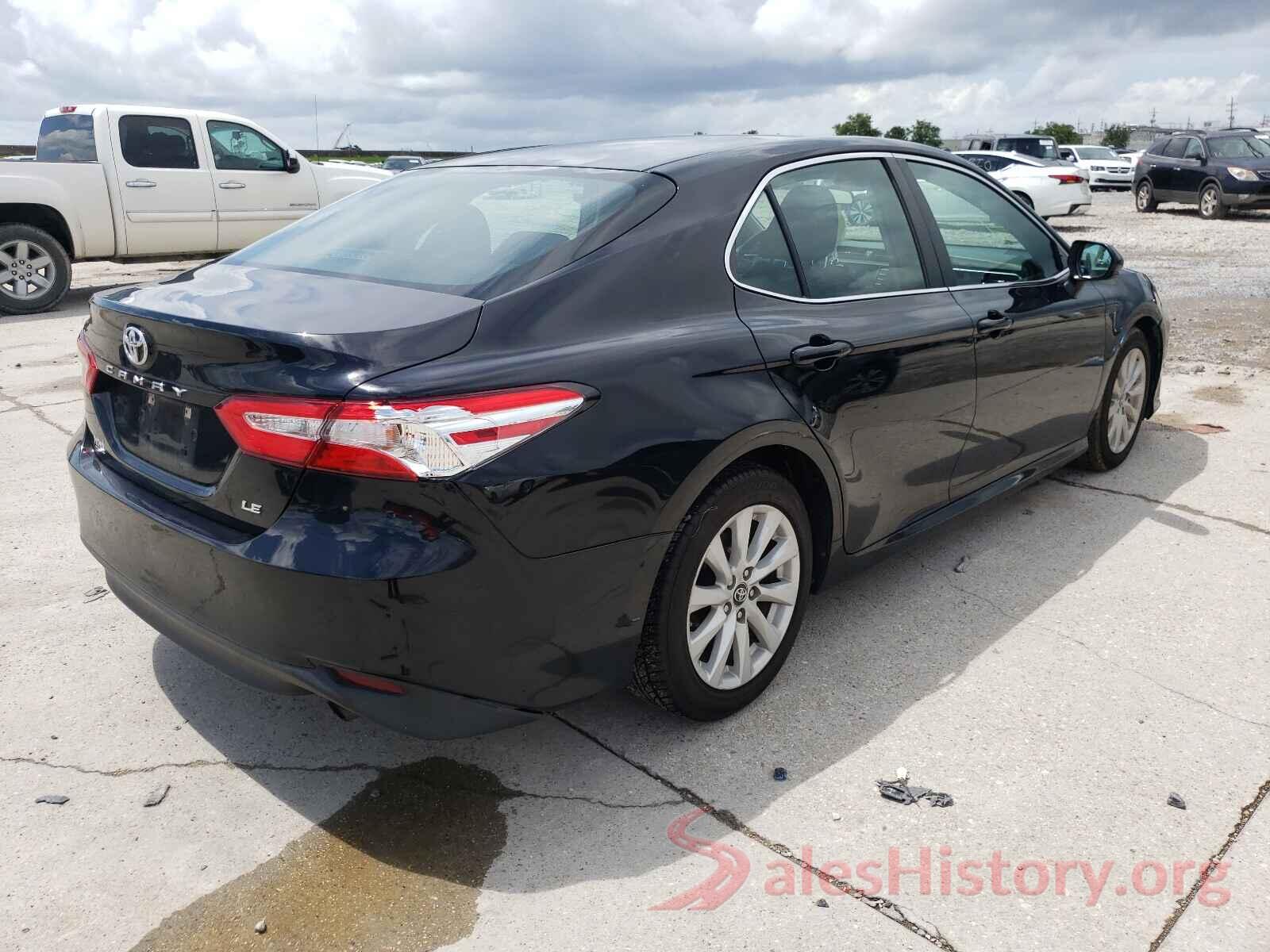 4T1B11HK3JU090686 2018 TOYOTA CAMRY