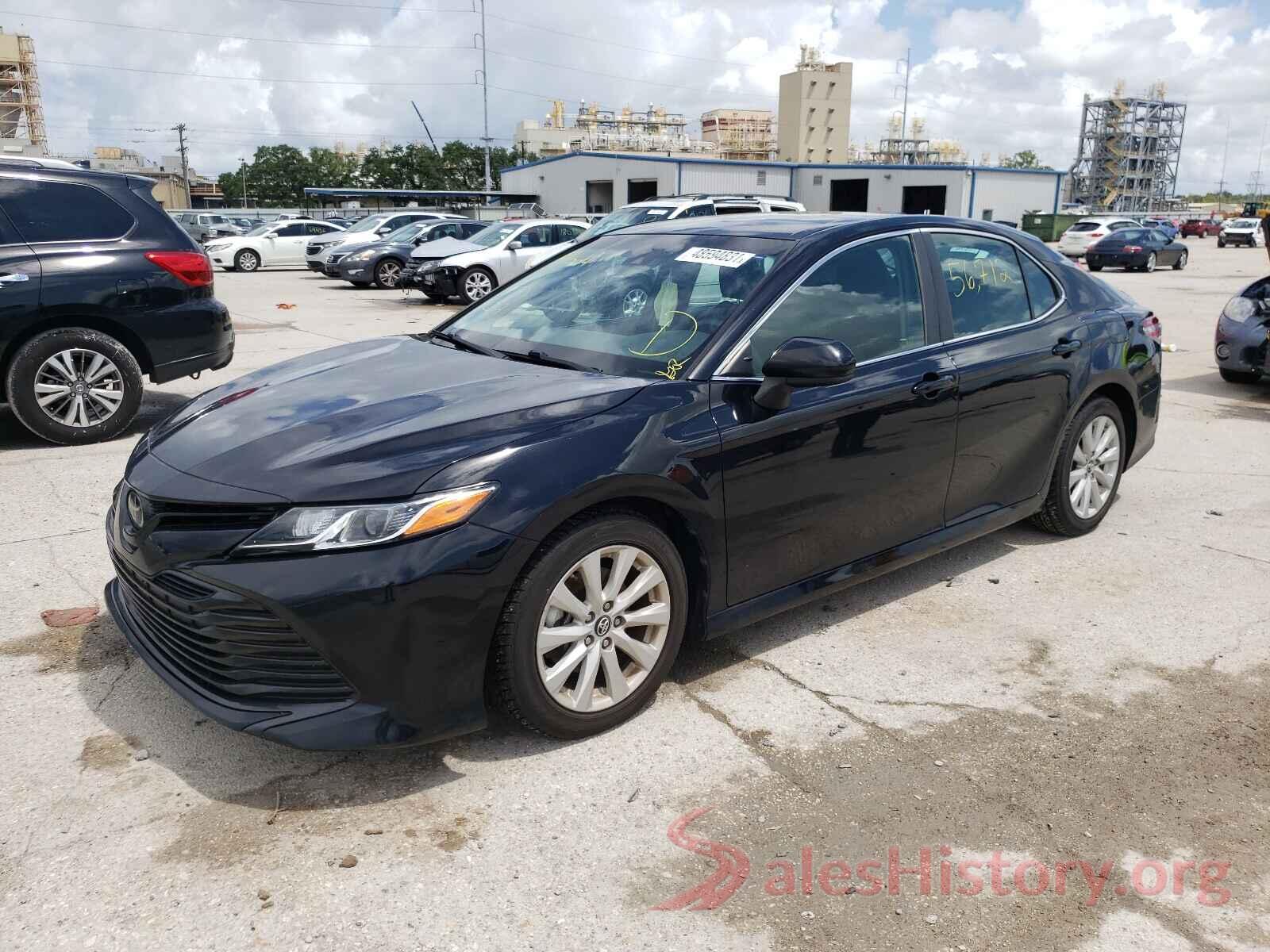 4T1B11HK3JU090686 2018 TOYOTA CAMRY