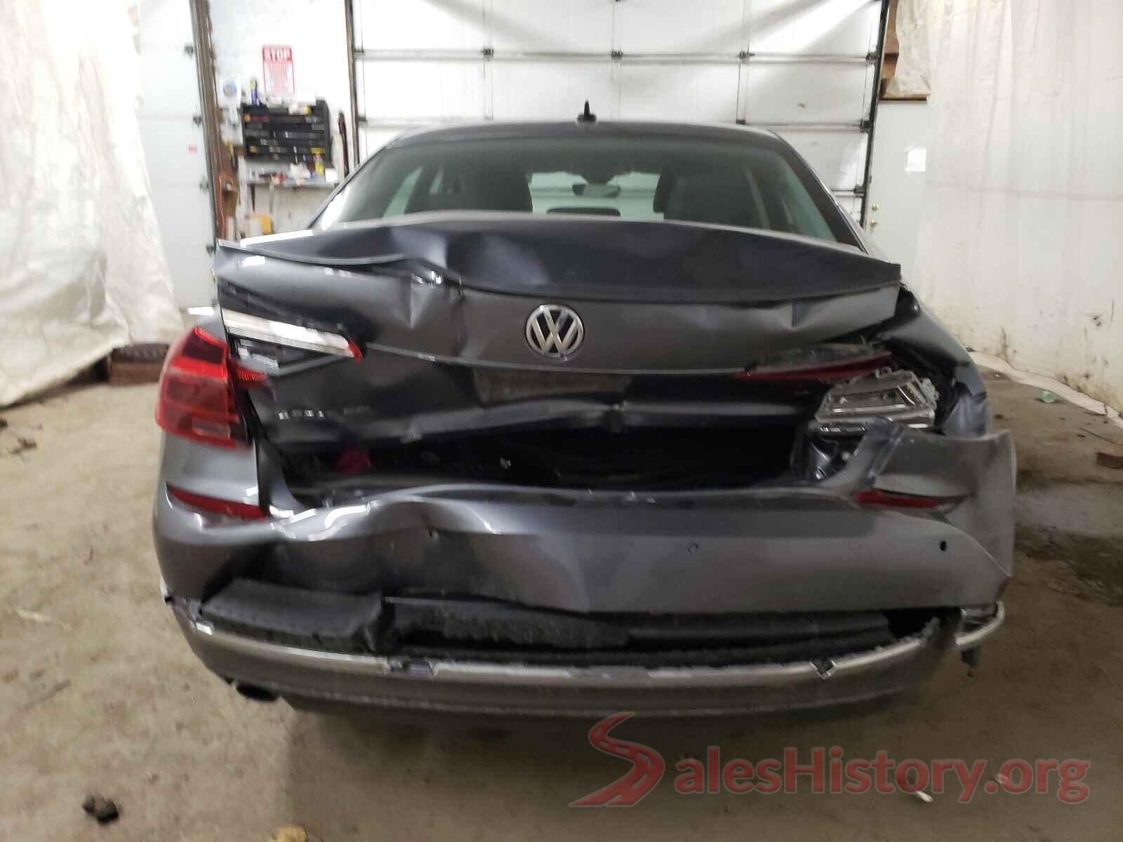 1VWCA7A33JC044678 2018 VOLKSWAGEN PASSAT