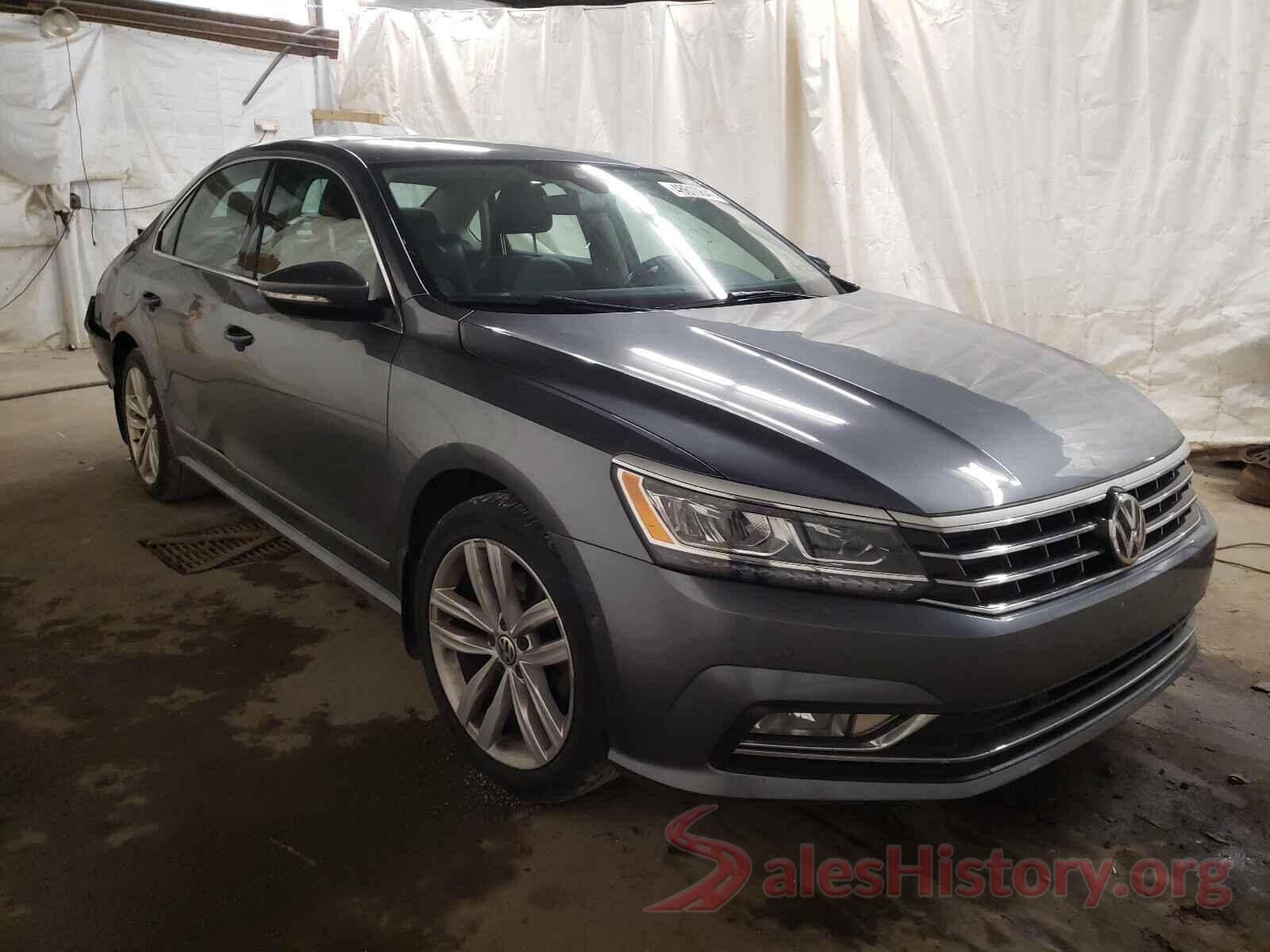 1VWCA7A33JC044678 2018 VOLKSWAGEN PASSAT