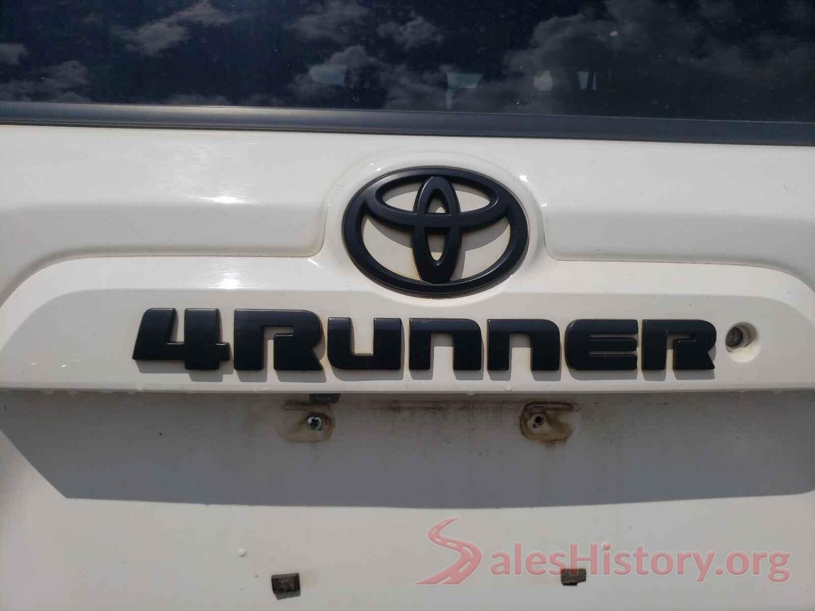 JTEZU5JR0J5174365 2018 TOYOTA 4RUNNER