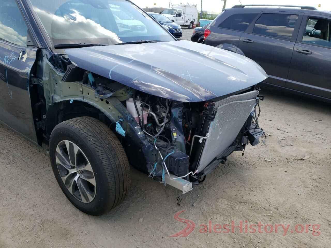 5TDGZRBH8NS574815 2022 TOYOTA HIGHLANDER