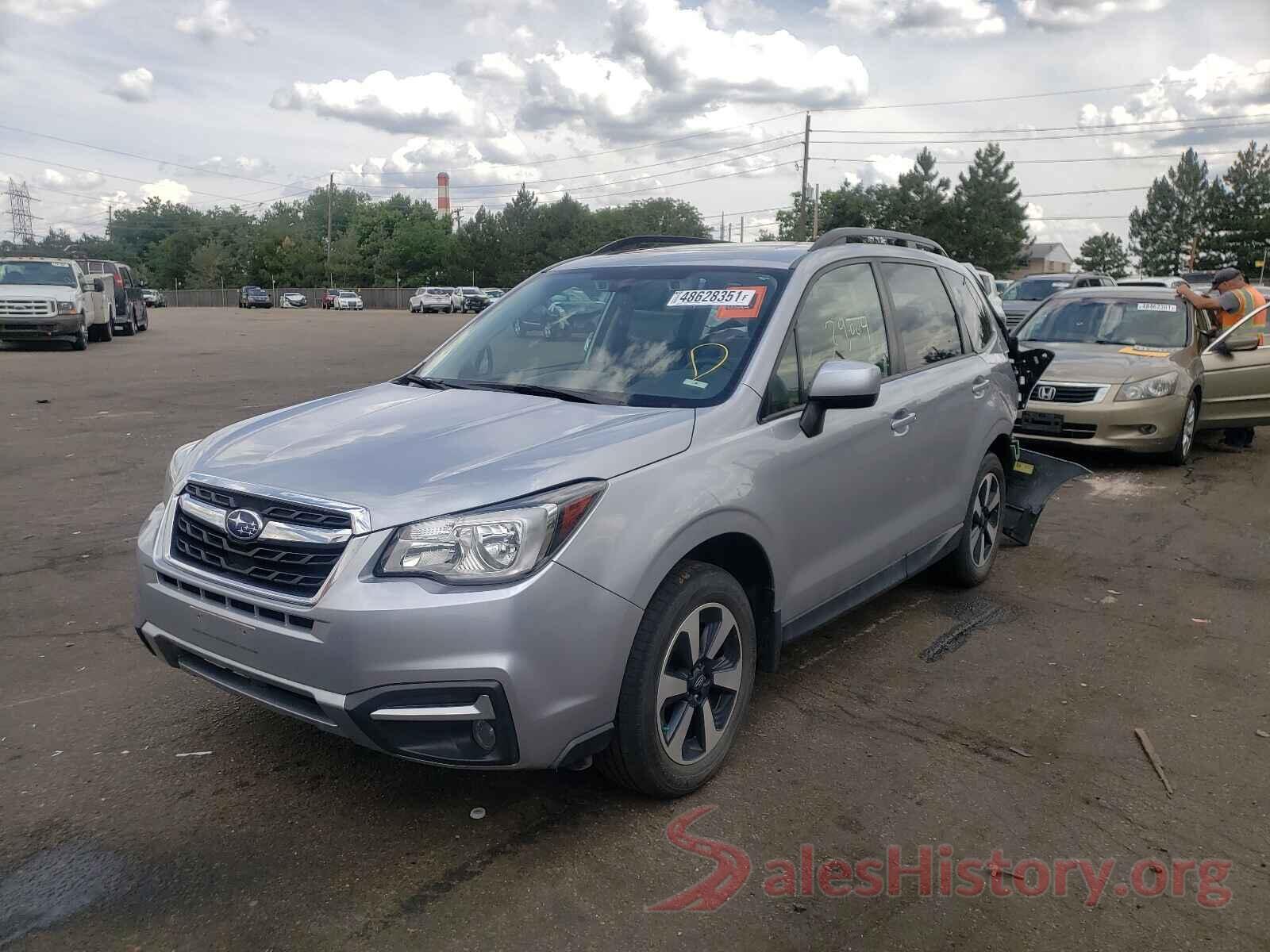 JF2SJAGC6JH451255 2018 SUBARU FORESTER