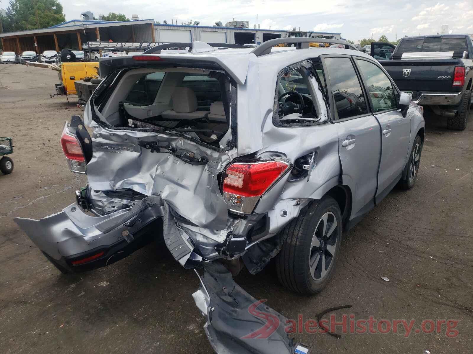 JF2SJAGC6JH451255 2018 SUBARU FORESTER