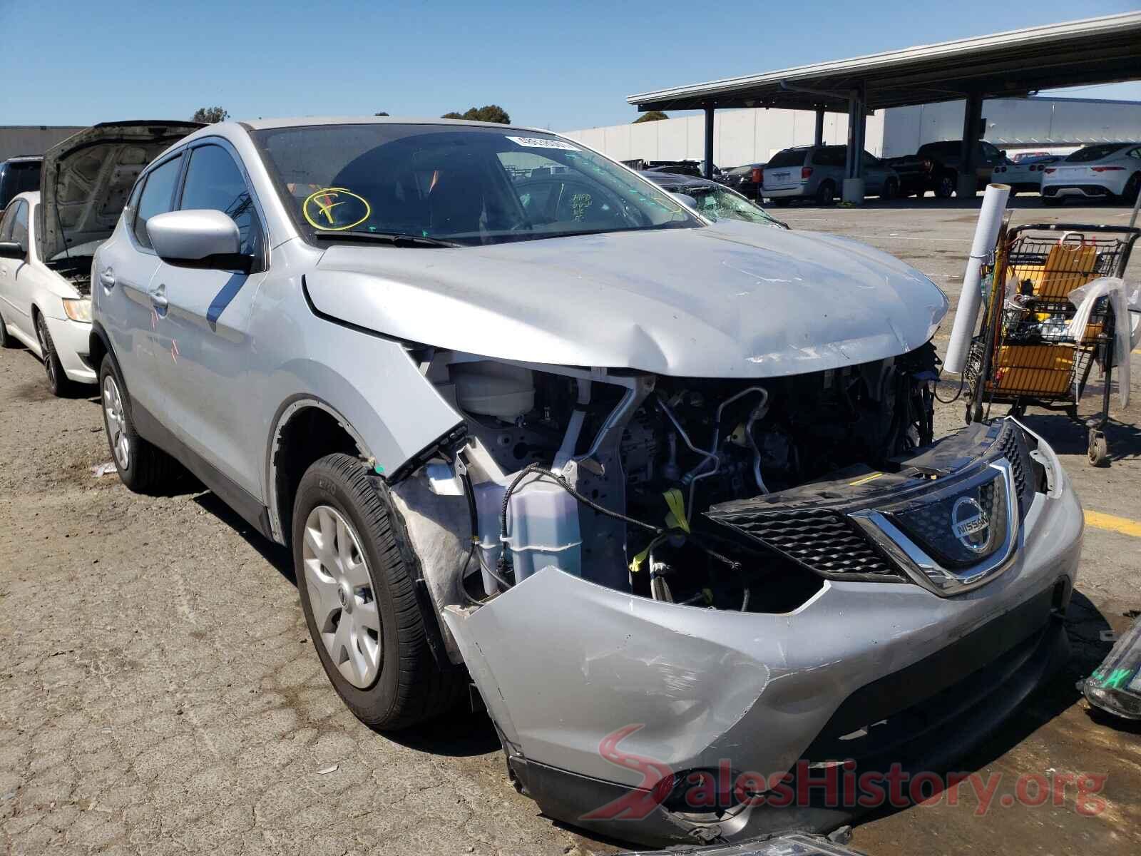 JN1BJ1CP5JW150689 2018 NISSAN ROGUE