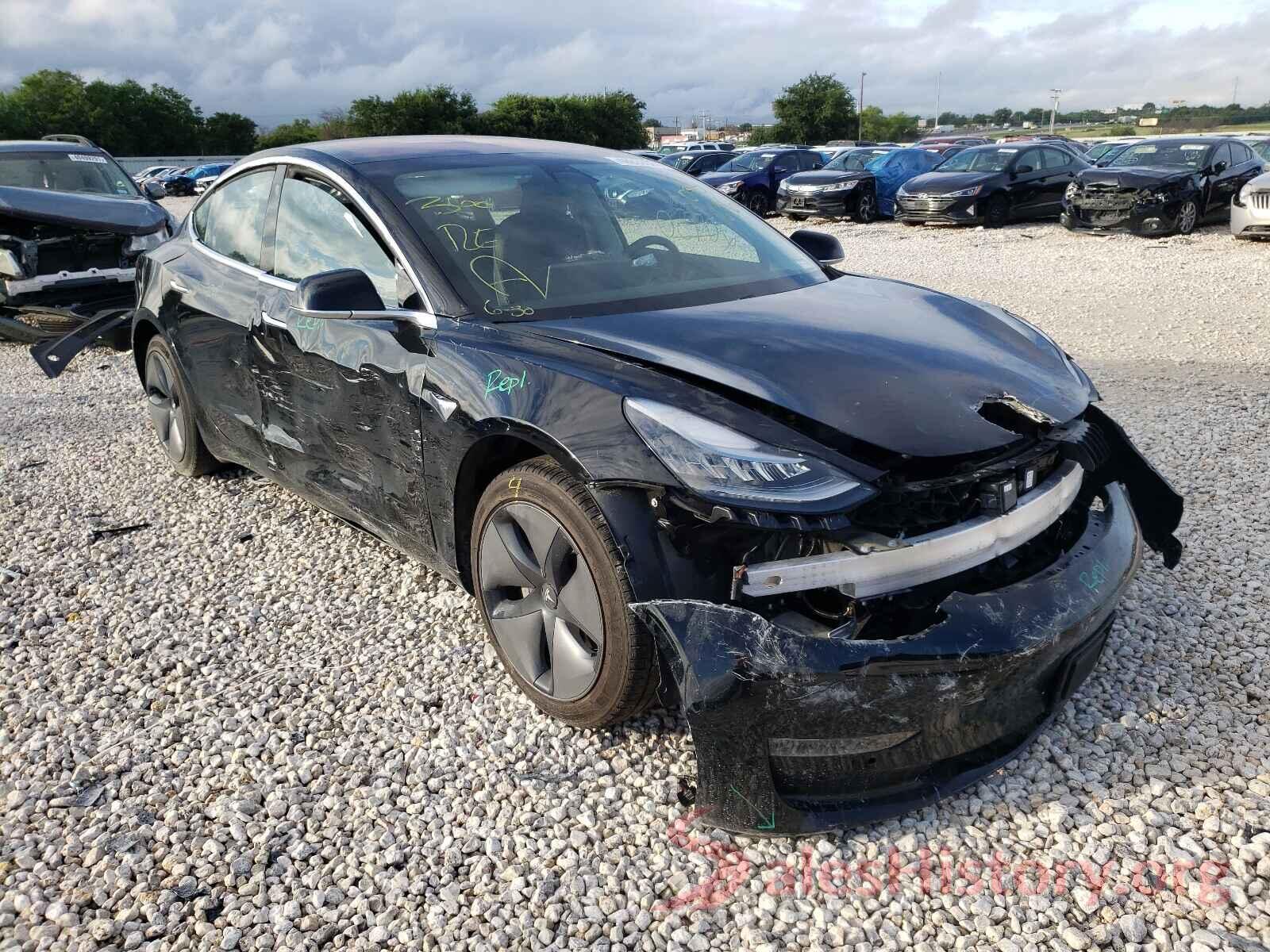 5YJ3E1EA5JF033696 2018 TESLA MODEL 3