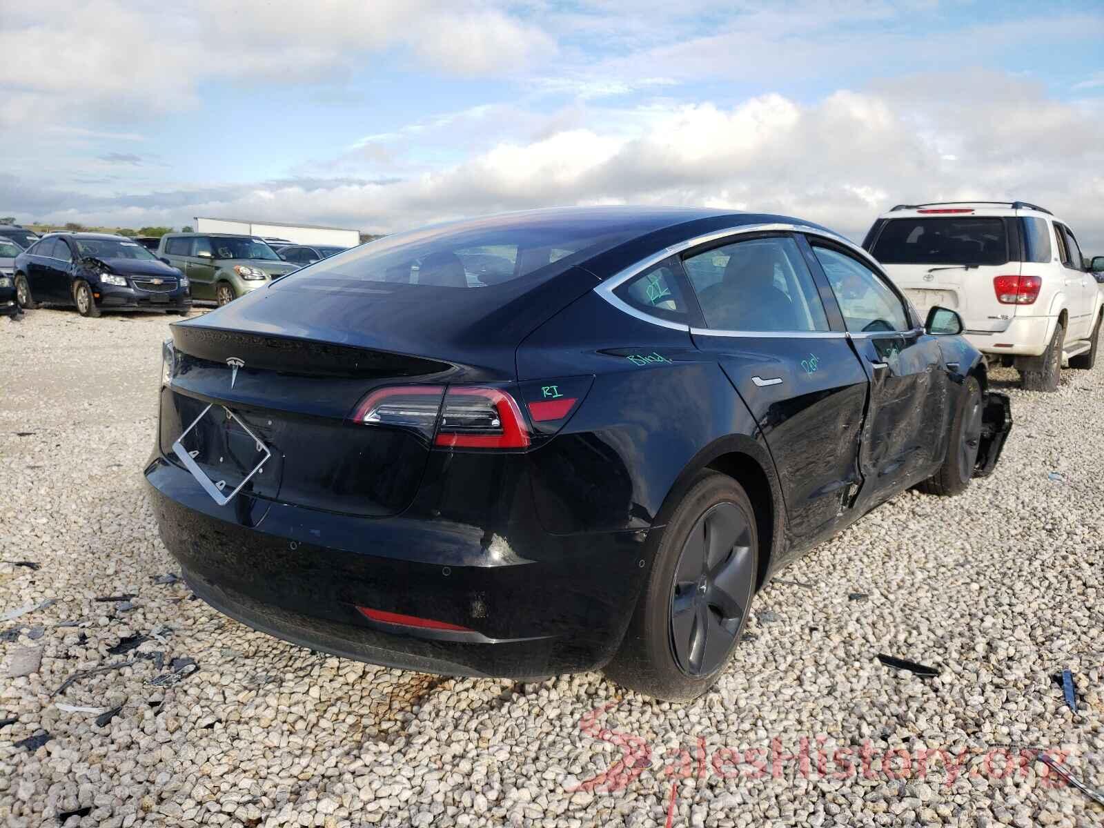 5YJ3E1EA5JF033696 2018 TESLA MODEL 3