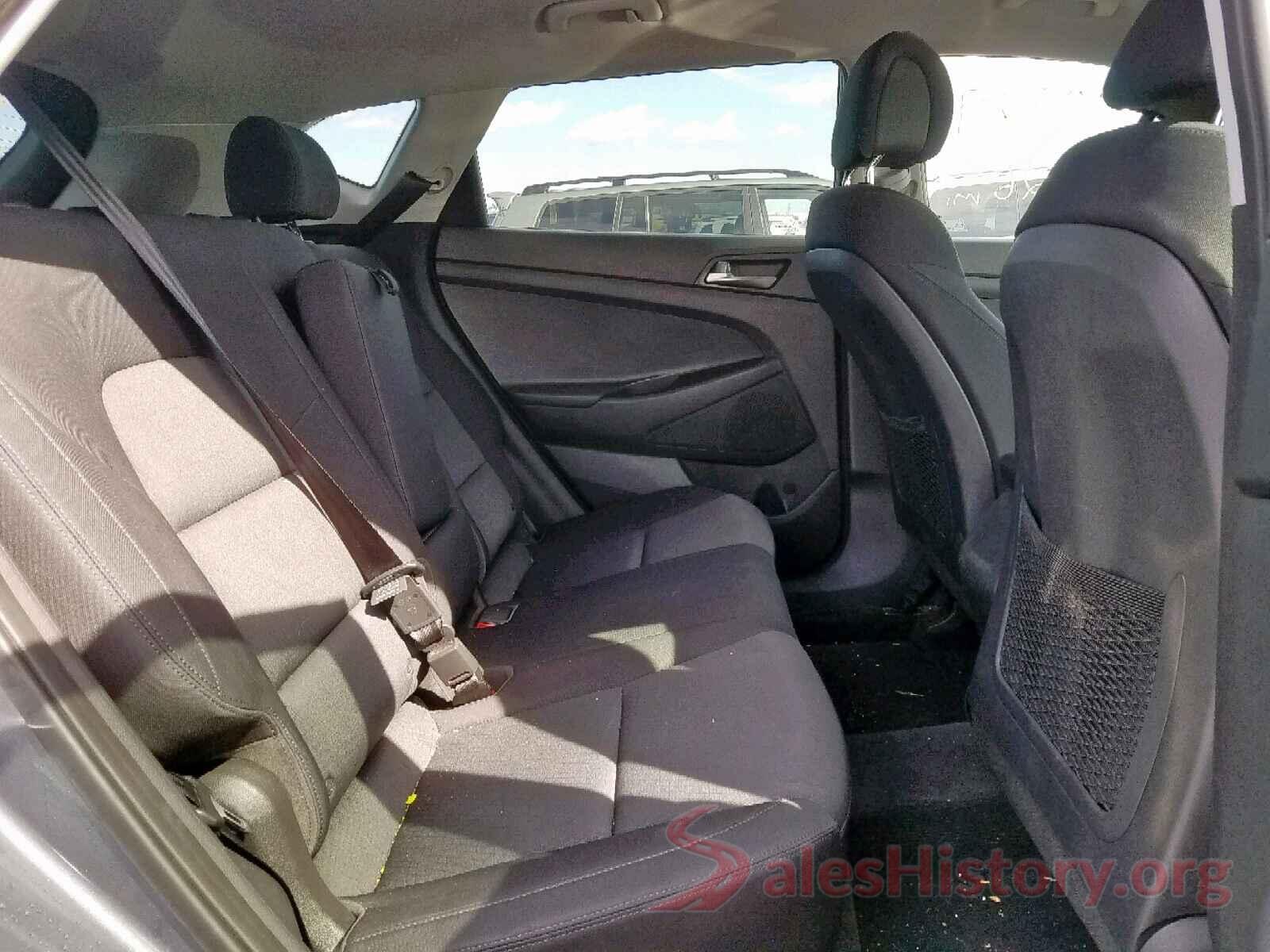 KM8J3CA40JU608573 2018 HYUNDAI TUCSON