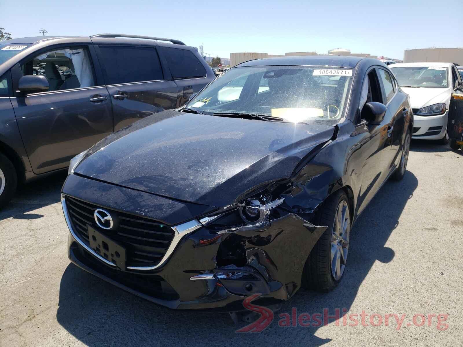 3MZBN1M36JM160609 2018 MAZDA 3