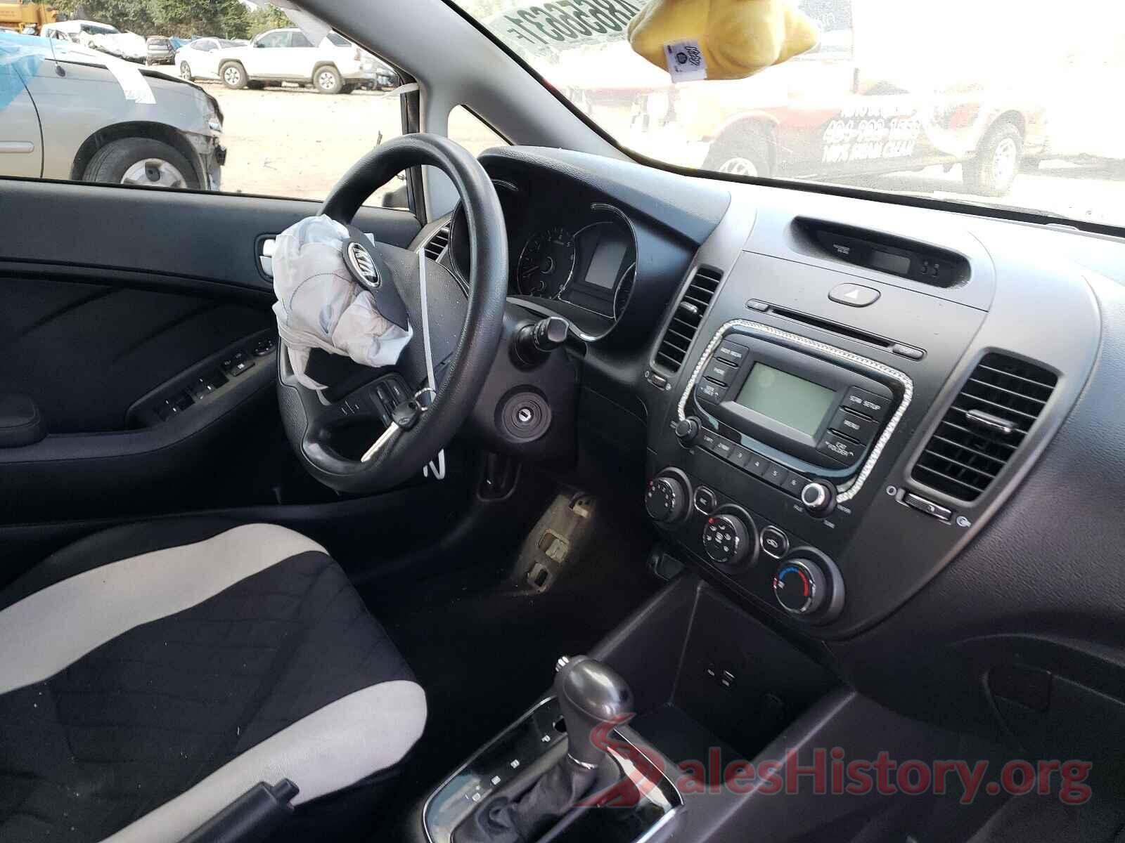 3KPFK4A7XJE182841 2018 KIA FORTE