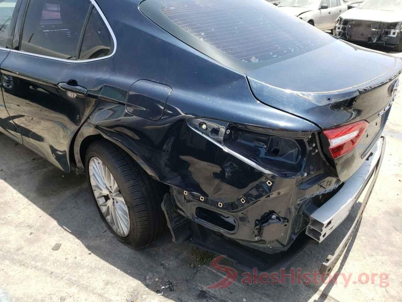 4T1B11HKXJU534775 2018 TOYOTA CAMRY