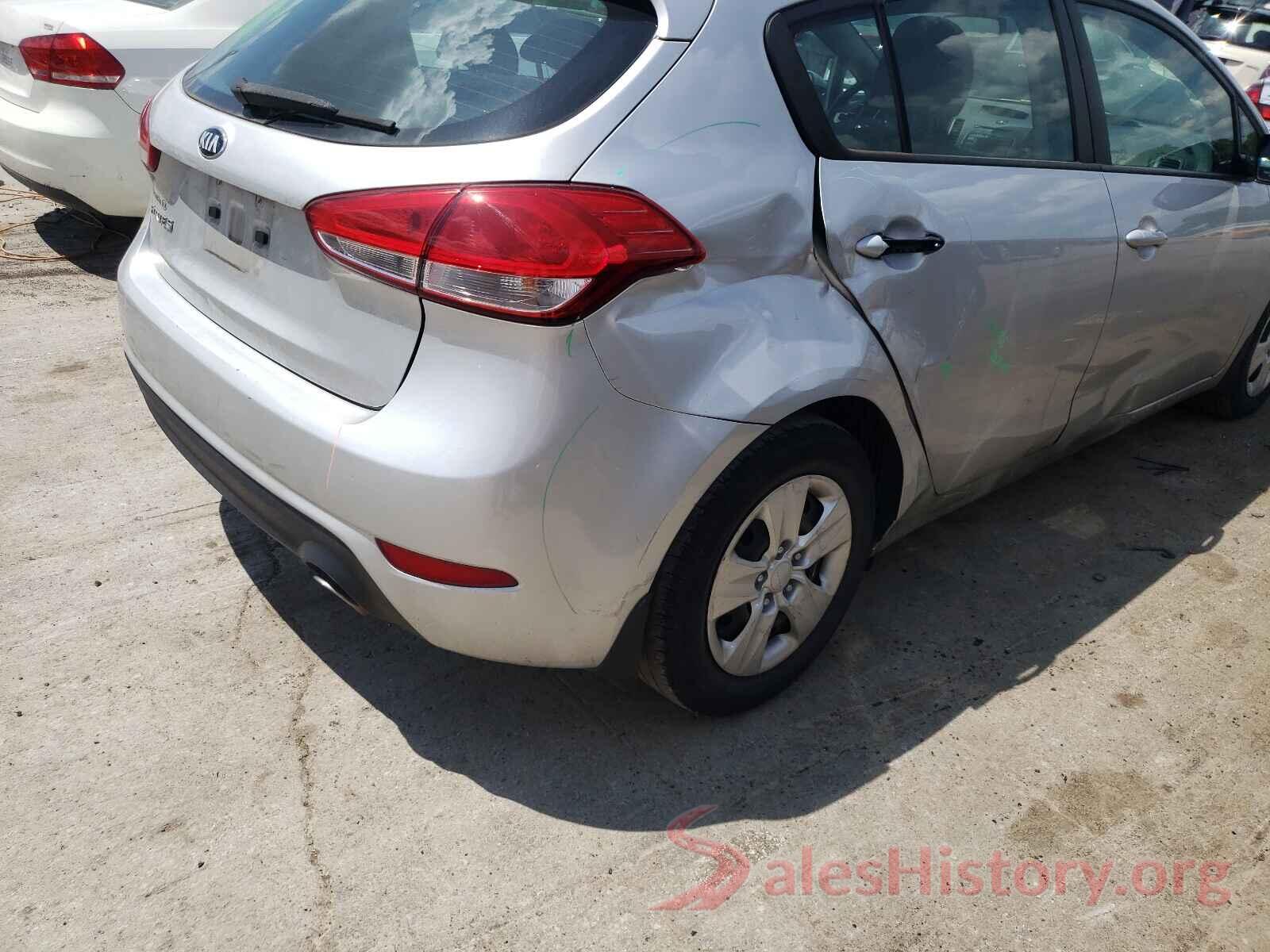 KNAFK5A8XH5681415 2017 KIA FORTE