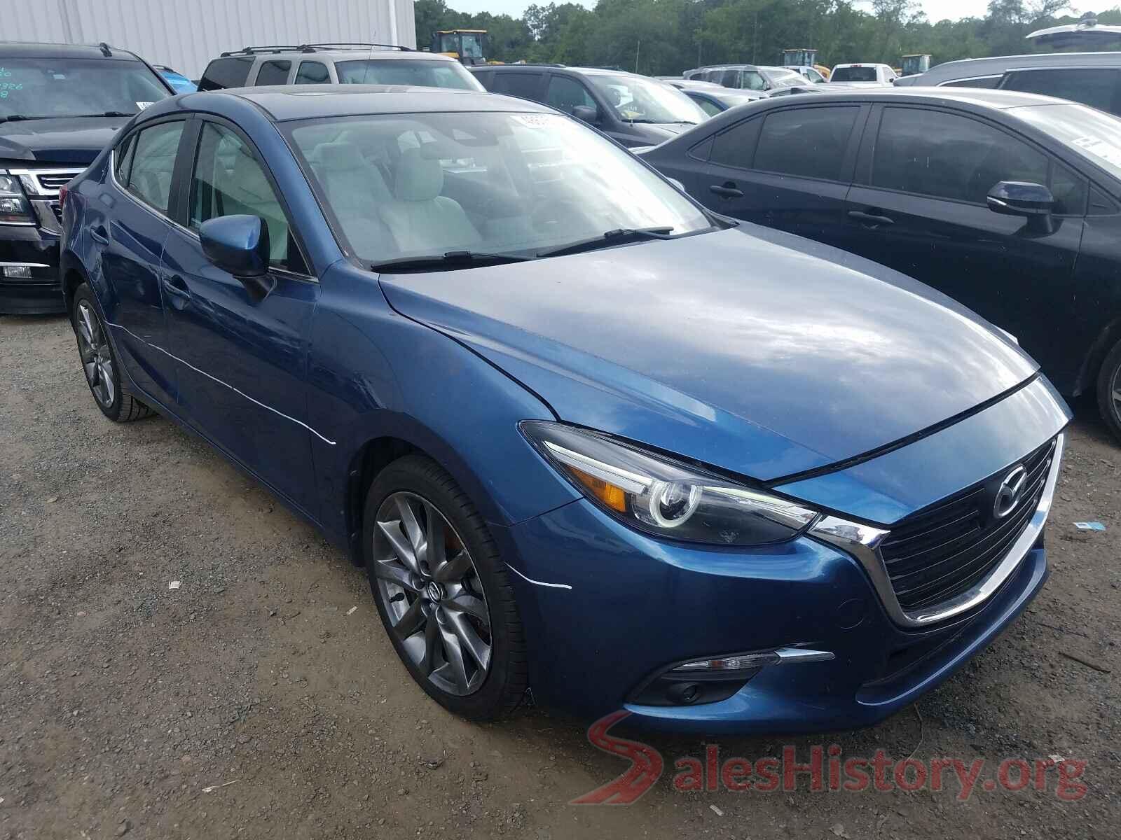 3MZBN1W31JM164466 2018 MAZDA 3