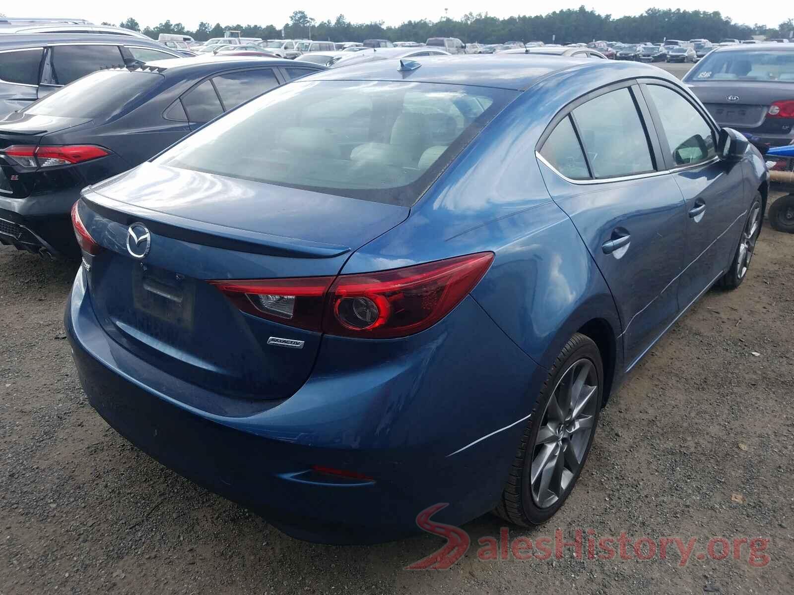 3MZBN1W31JM164466 2018 MAZDA 3