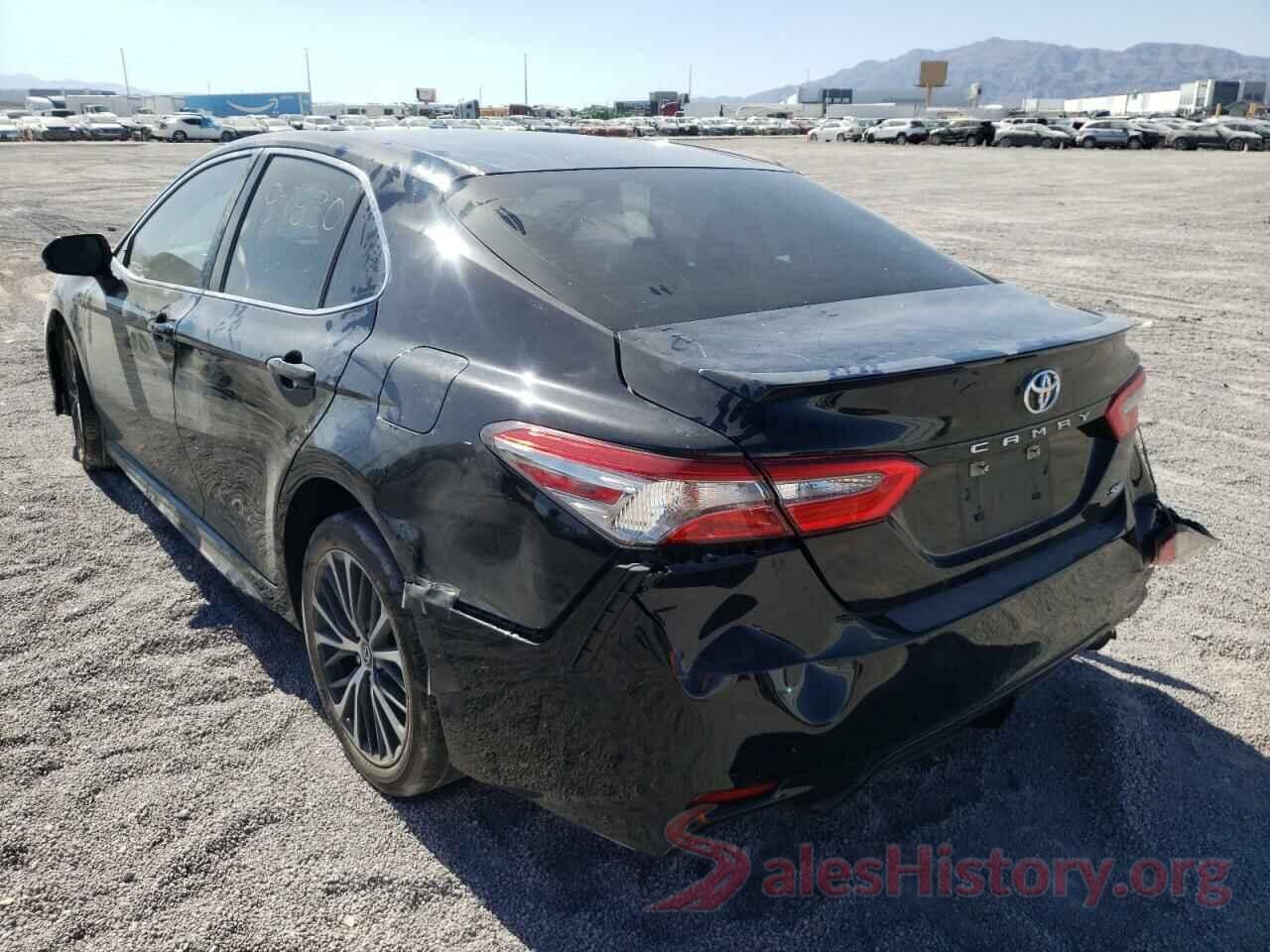 4T1B11HK2JU656692 2018 TOYOTA CAMRY