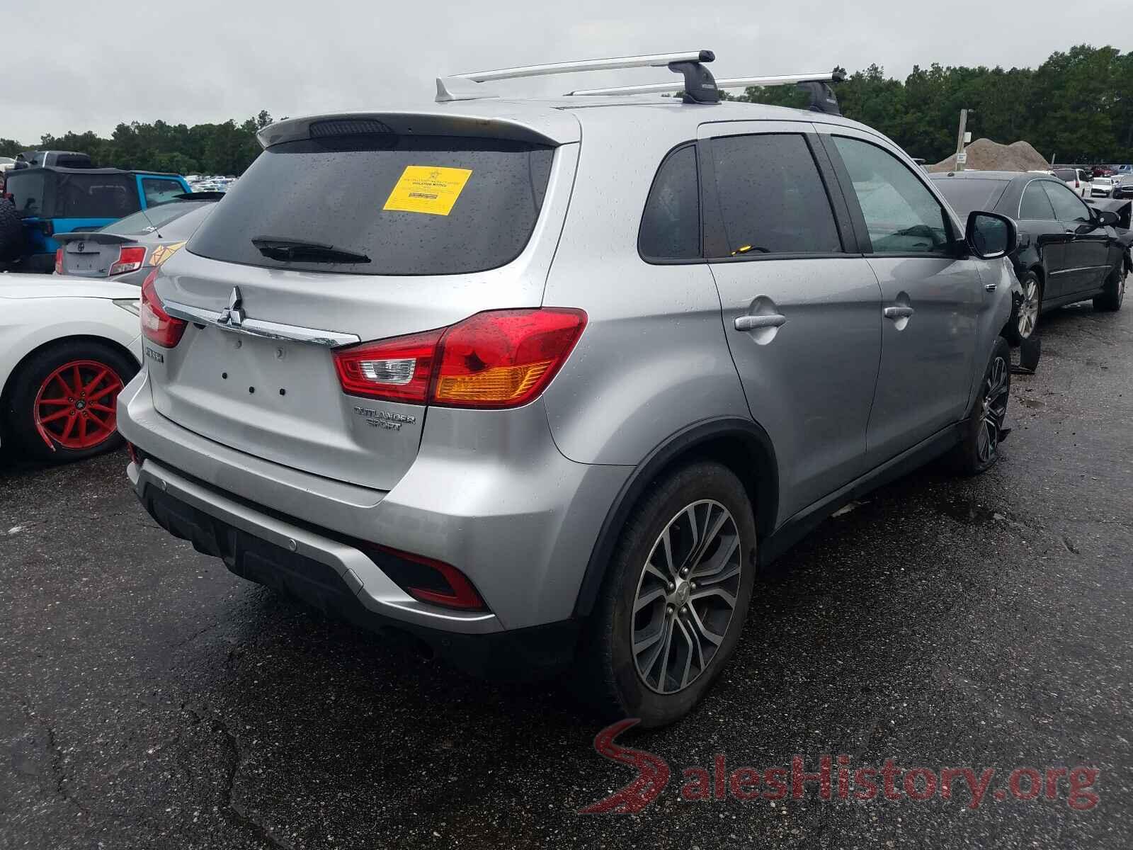 JA4AP3AUXJU023986 2018 MITSUBISHI OUTLANDER