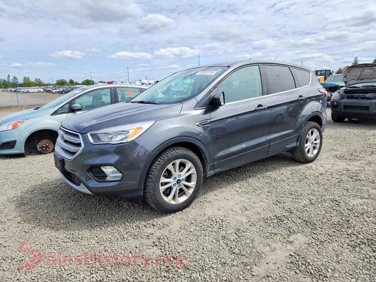 1FMCU9G93HUC88185 2017 FORD ESCAPE