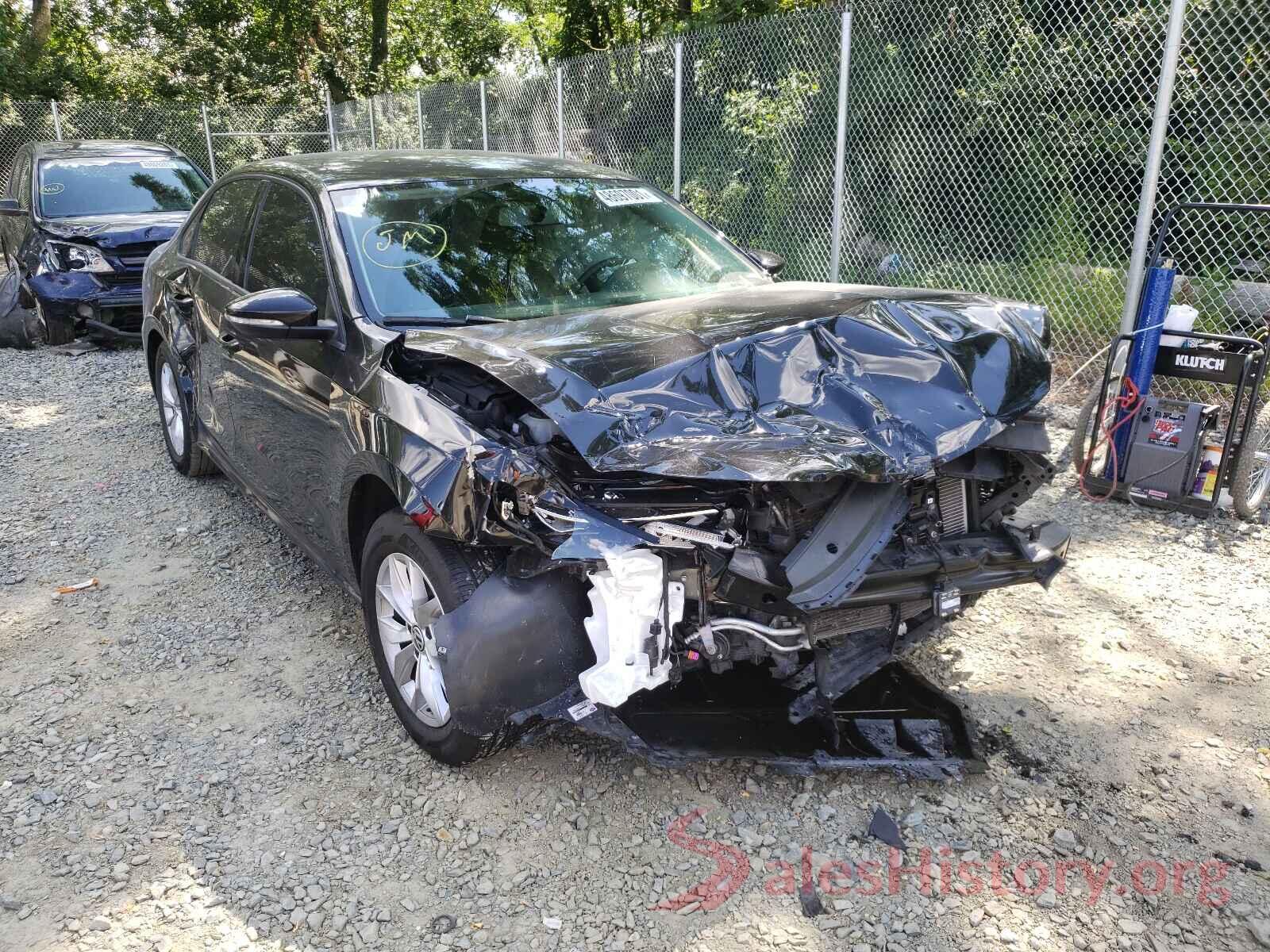 1VWAA7A36JC028420 2018 VOLKSWAGEN PASSAT