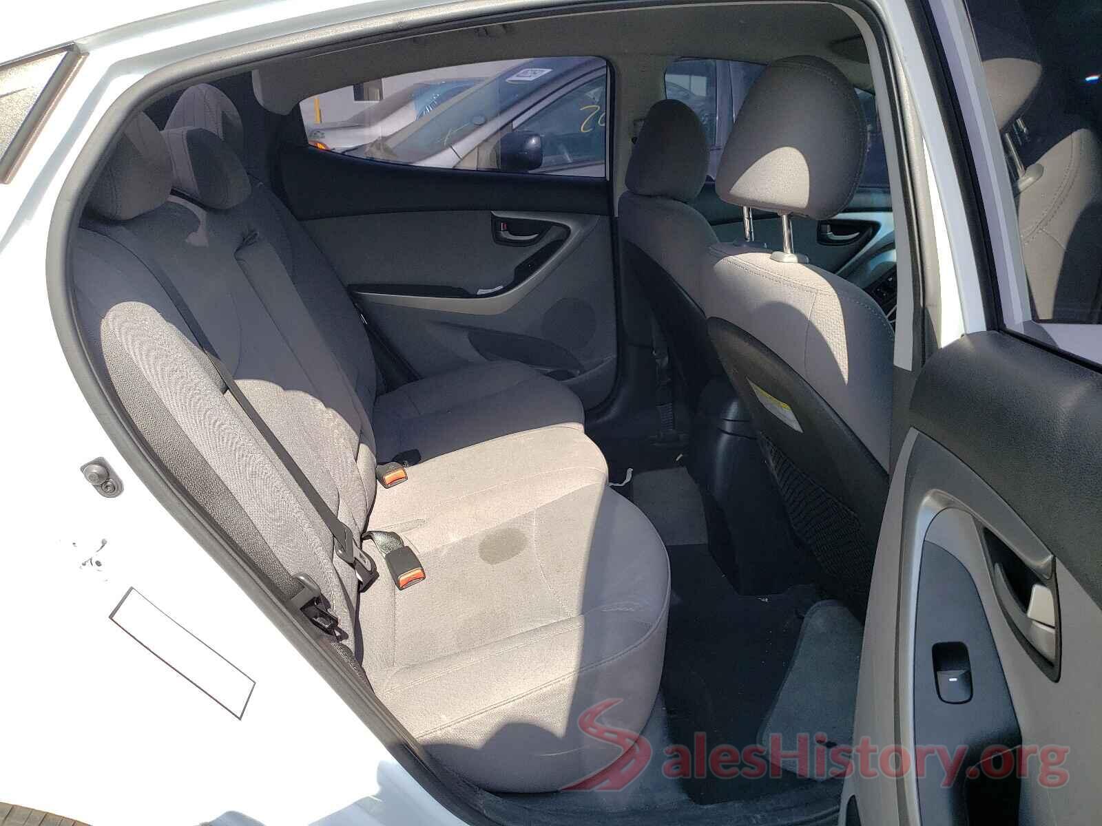 5NPDH4AE8GH701538 2016 HYUNDAI ELANTRA