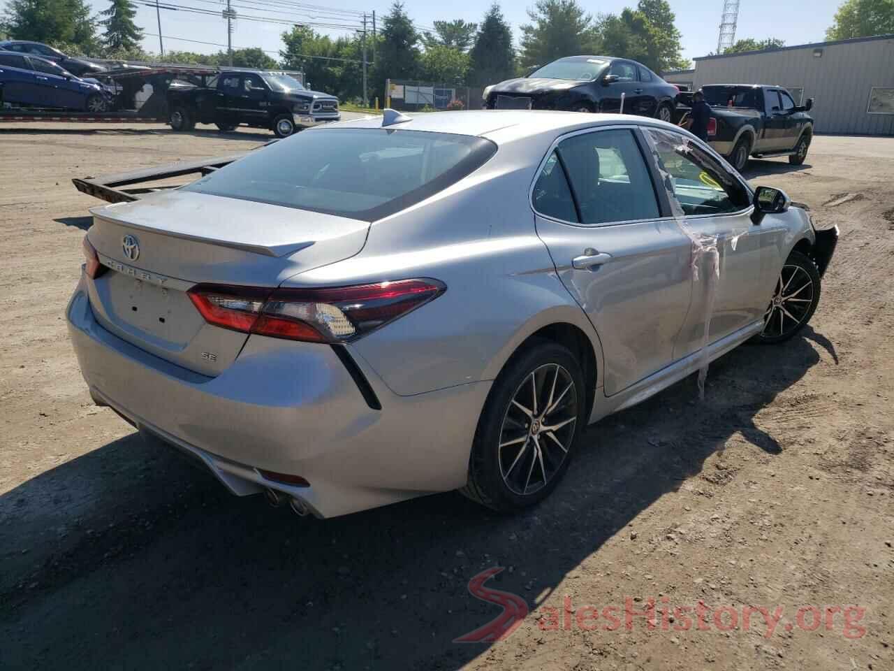 4T1G11AK9MU560935 2021 TOYOTA CAMRY