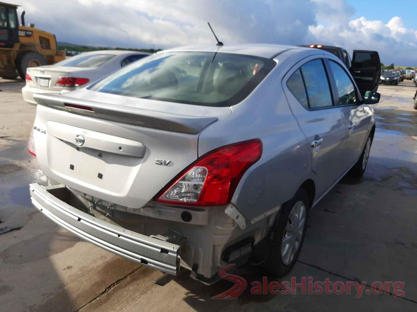 3N1CN7AP7KL880660 2019 NISSAN VERSA