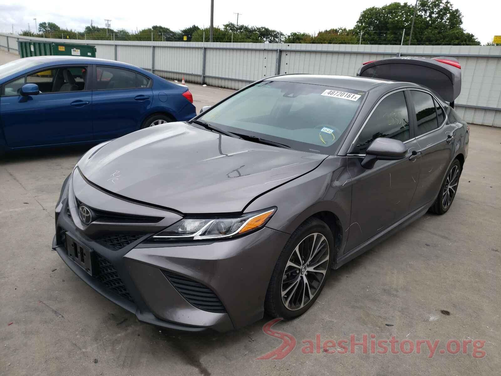 4T1B11HK2JU659818 2018 TOYOTA CAMRY