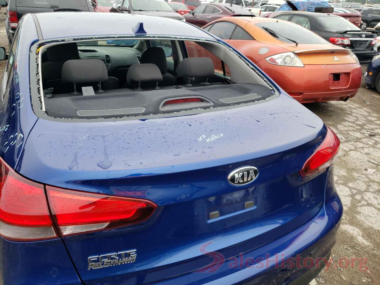 3KPFK4A77JE262274 2018 KIA FORTE