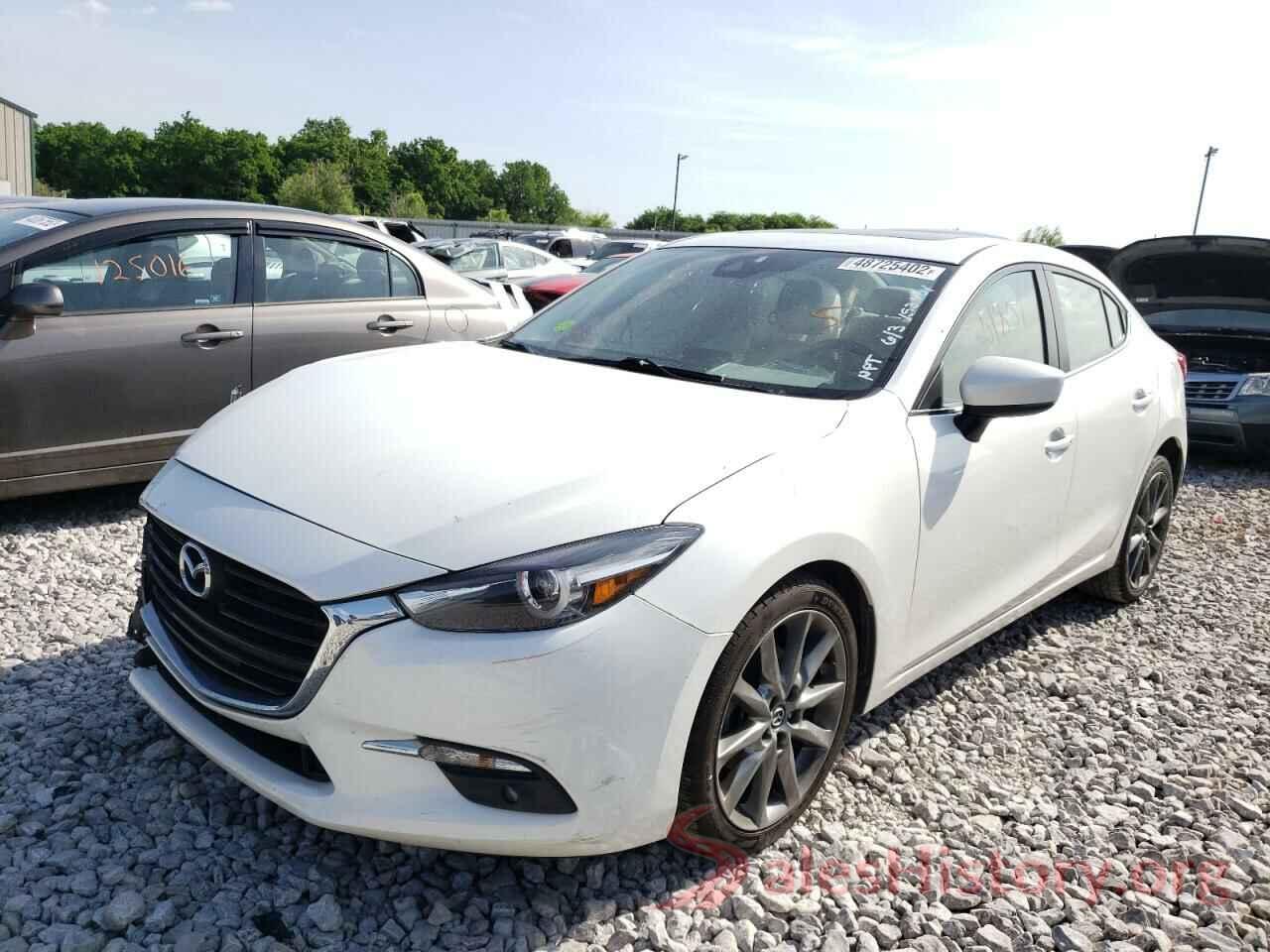 3MZBN1W32JM254628 2018 MAZDA 3