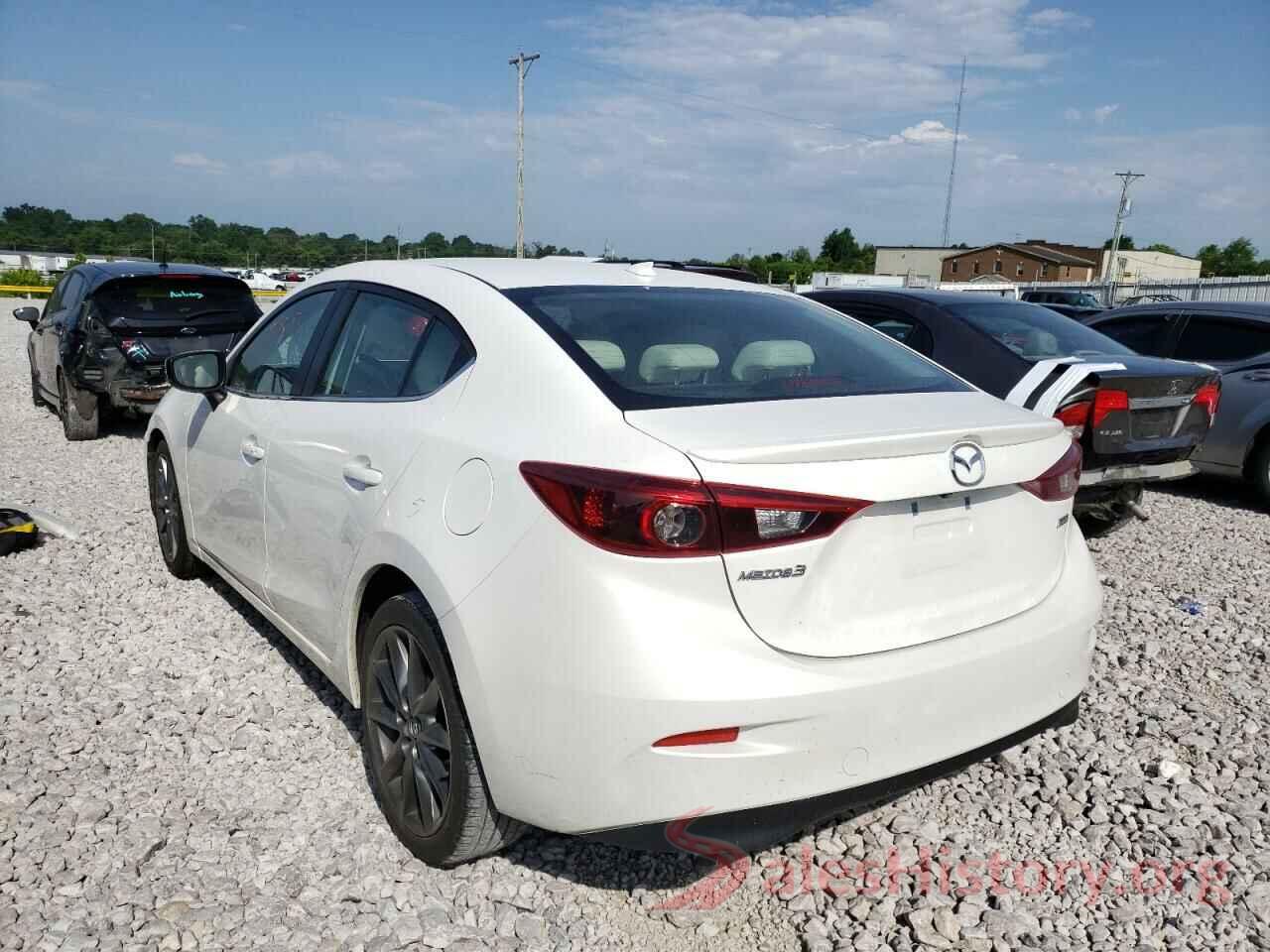 3MZBN1W32JM254628 2018 MAZDA 3