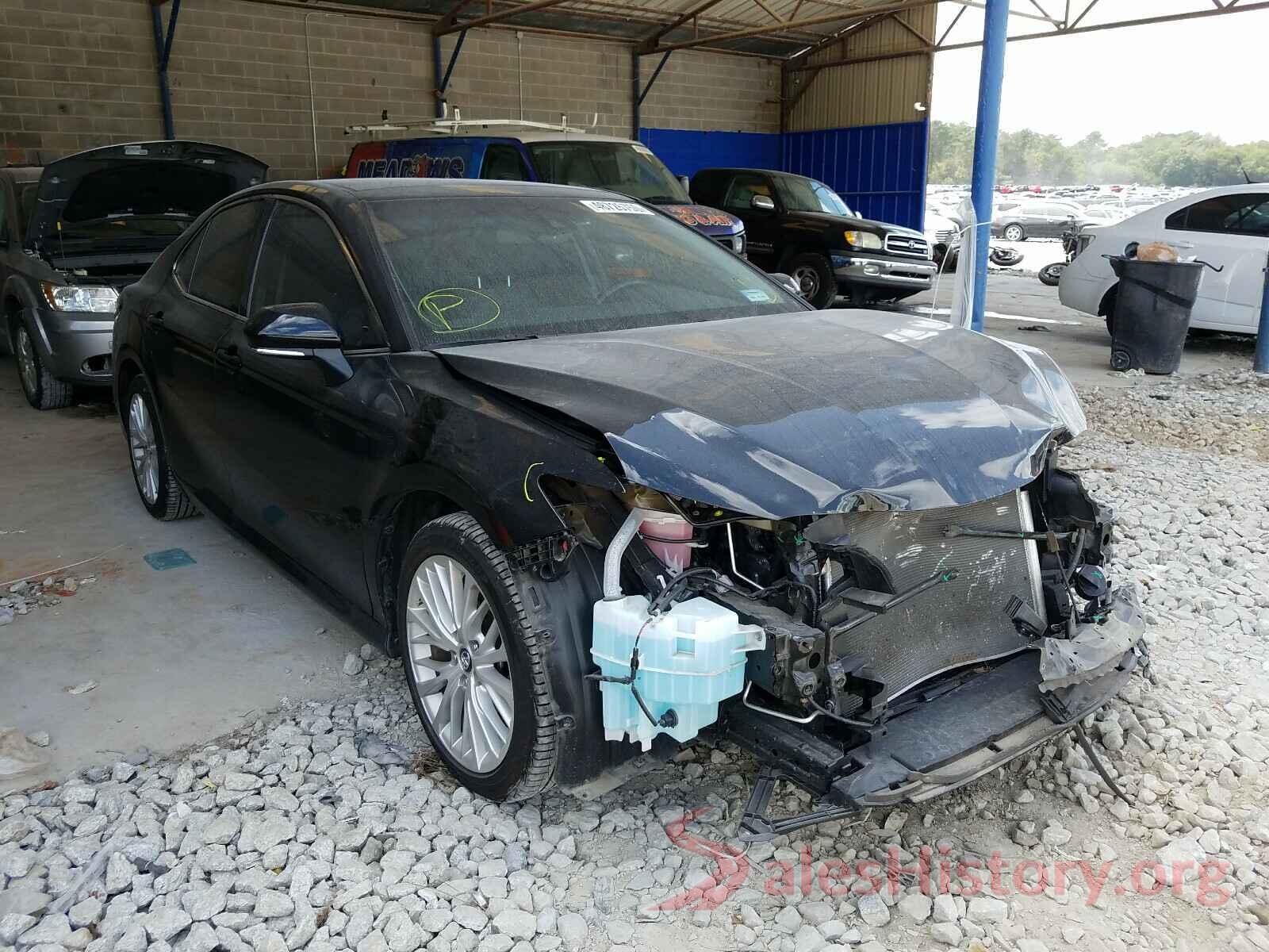 4T1B11HK1JU133972 2018 TOYOTA CAMRY