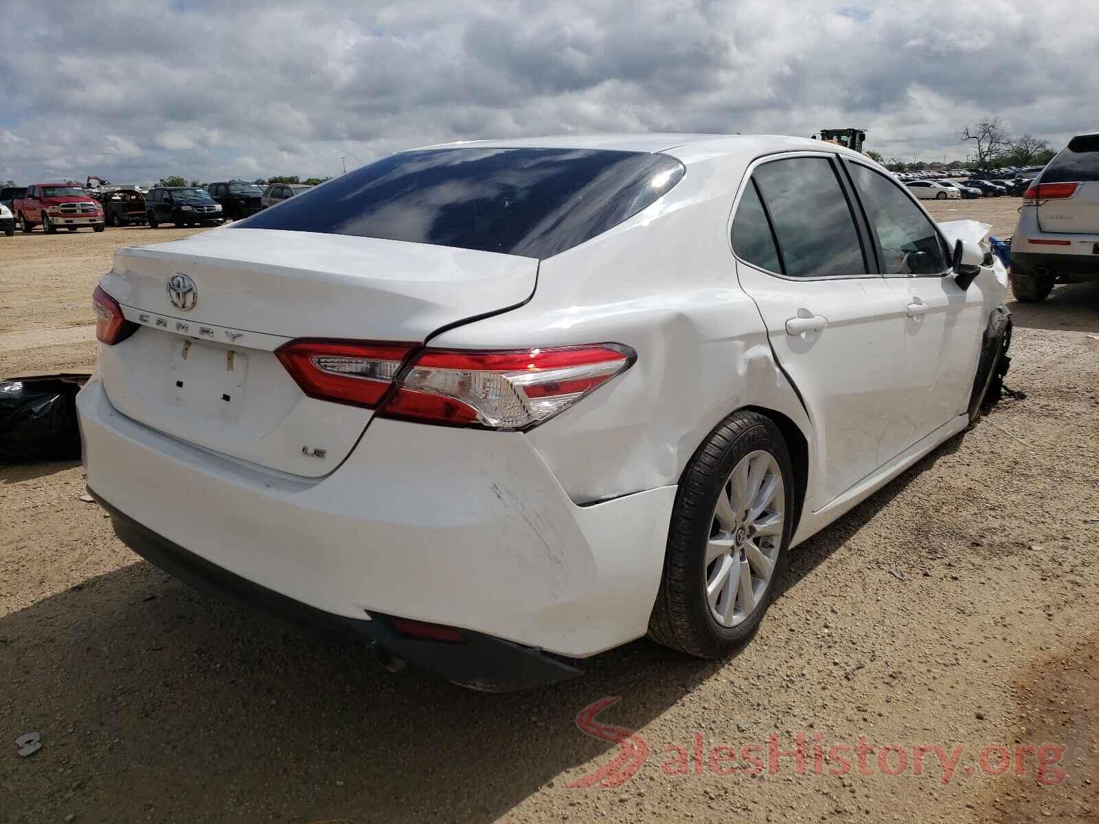 4T1B11HK0JU511375 2018 TOYOTA CAMRY