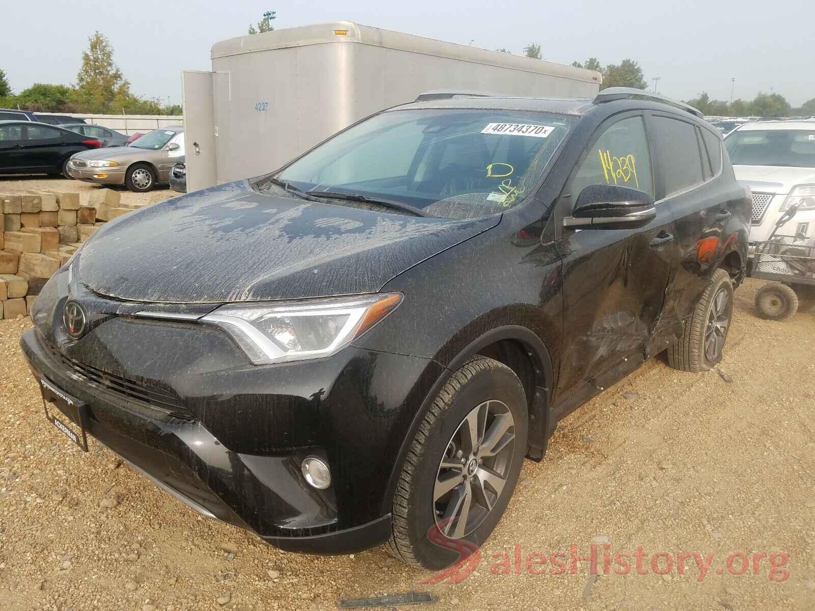 2T3RFREV8JW758695 2018 TOYOTA RAV4