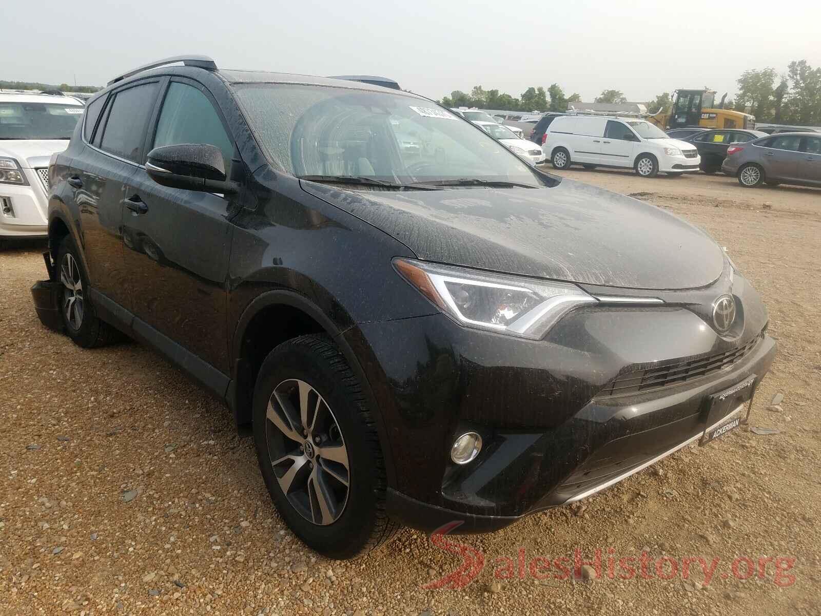 2T3RFREV8JW758695 2018 TOYOTA RAV4